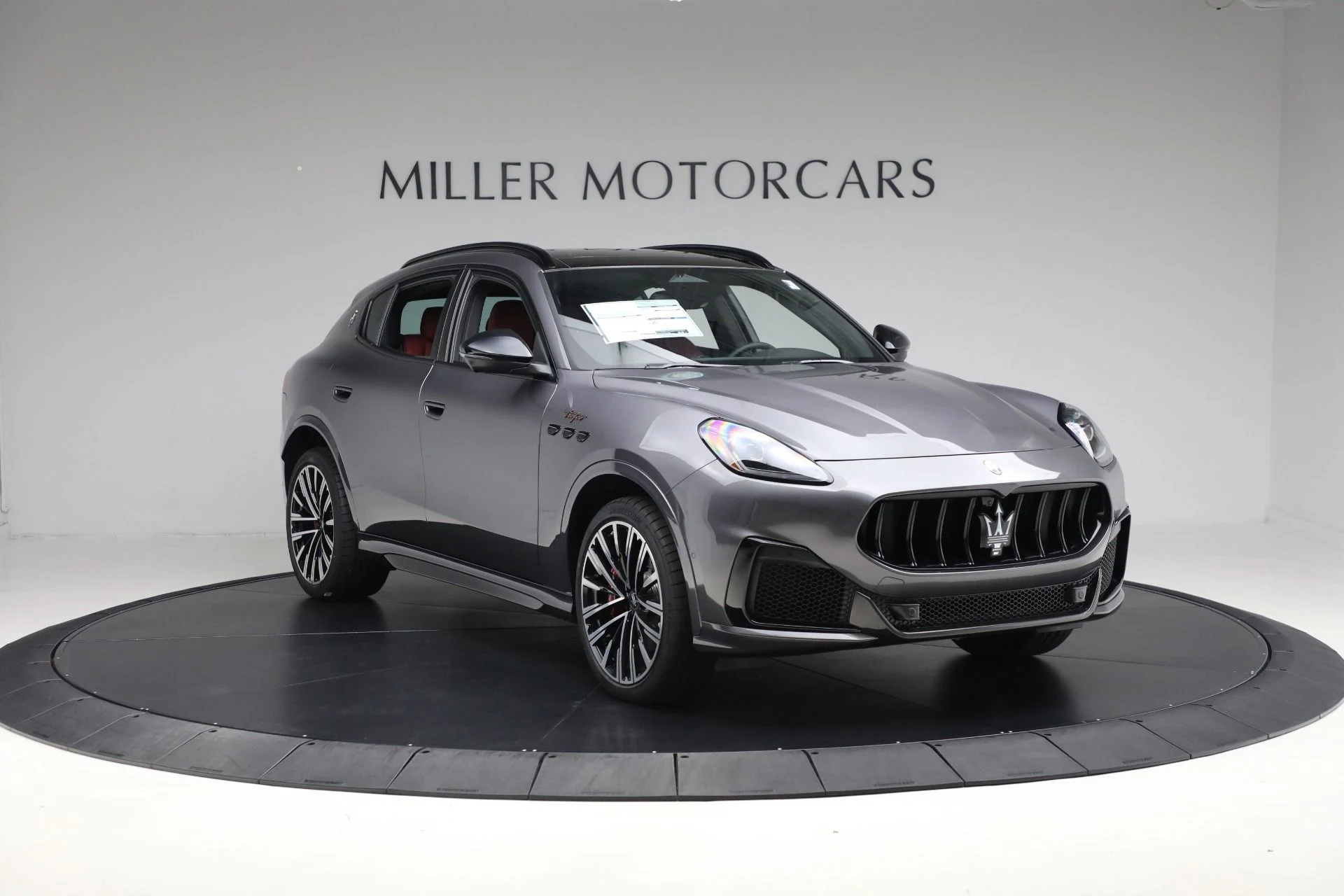 mph011_3899280578_New_2025_Maserati_Grecale_Trofeo_52dd7f64c3