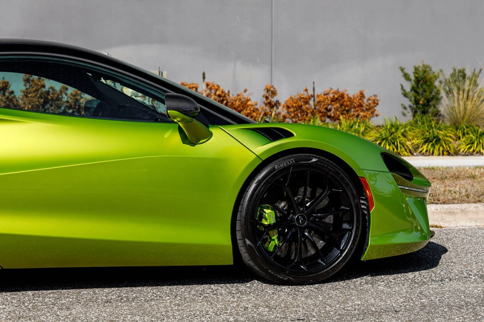 mph011_390612220_287_p12_l_c2042384e5