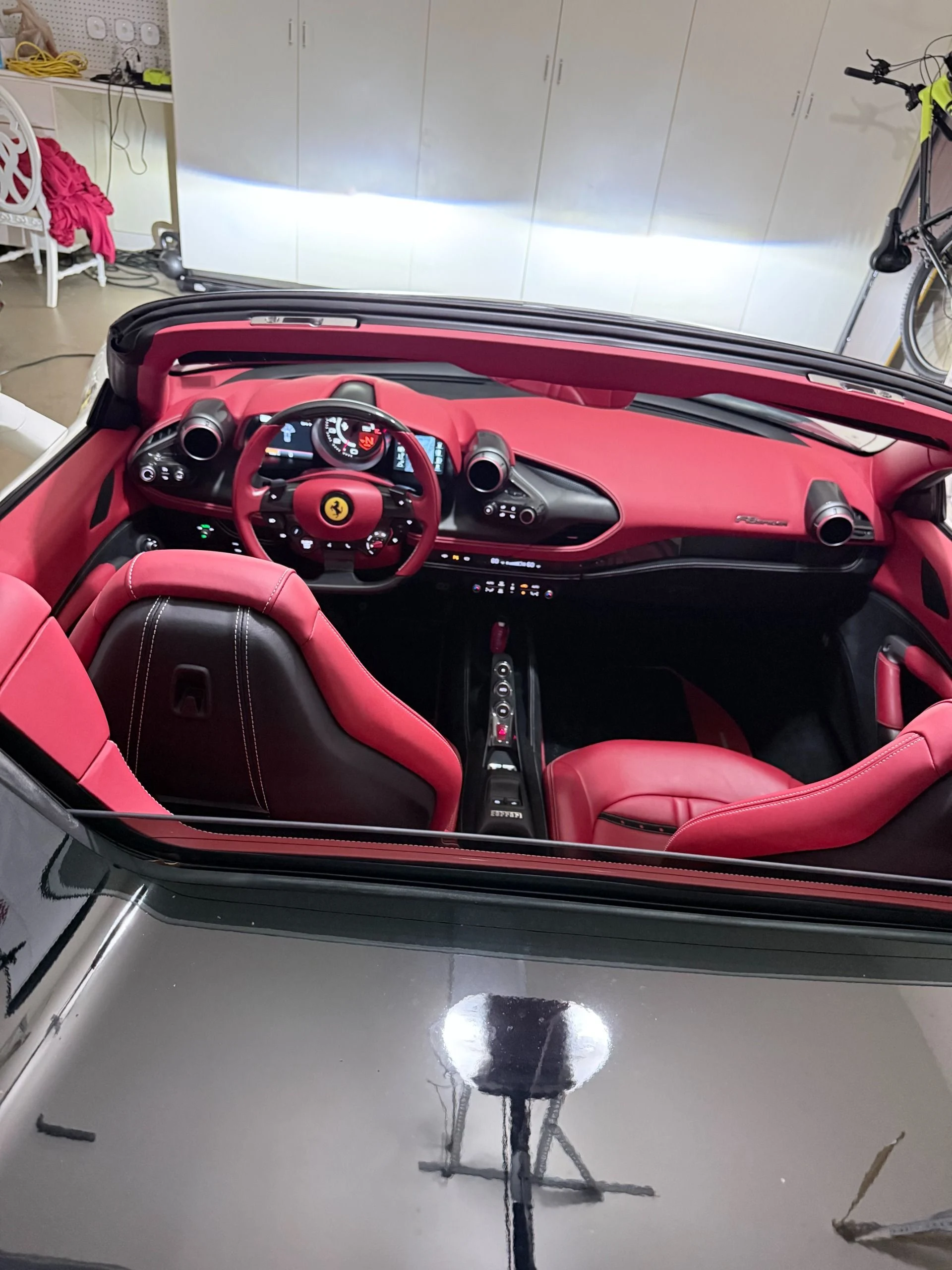 mph011_3910168326_Used_2021_Ferrari_F8_Spider_1761691361_df0ccacf33