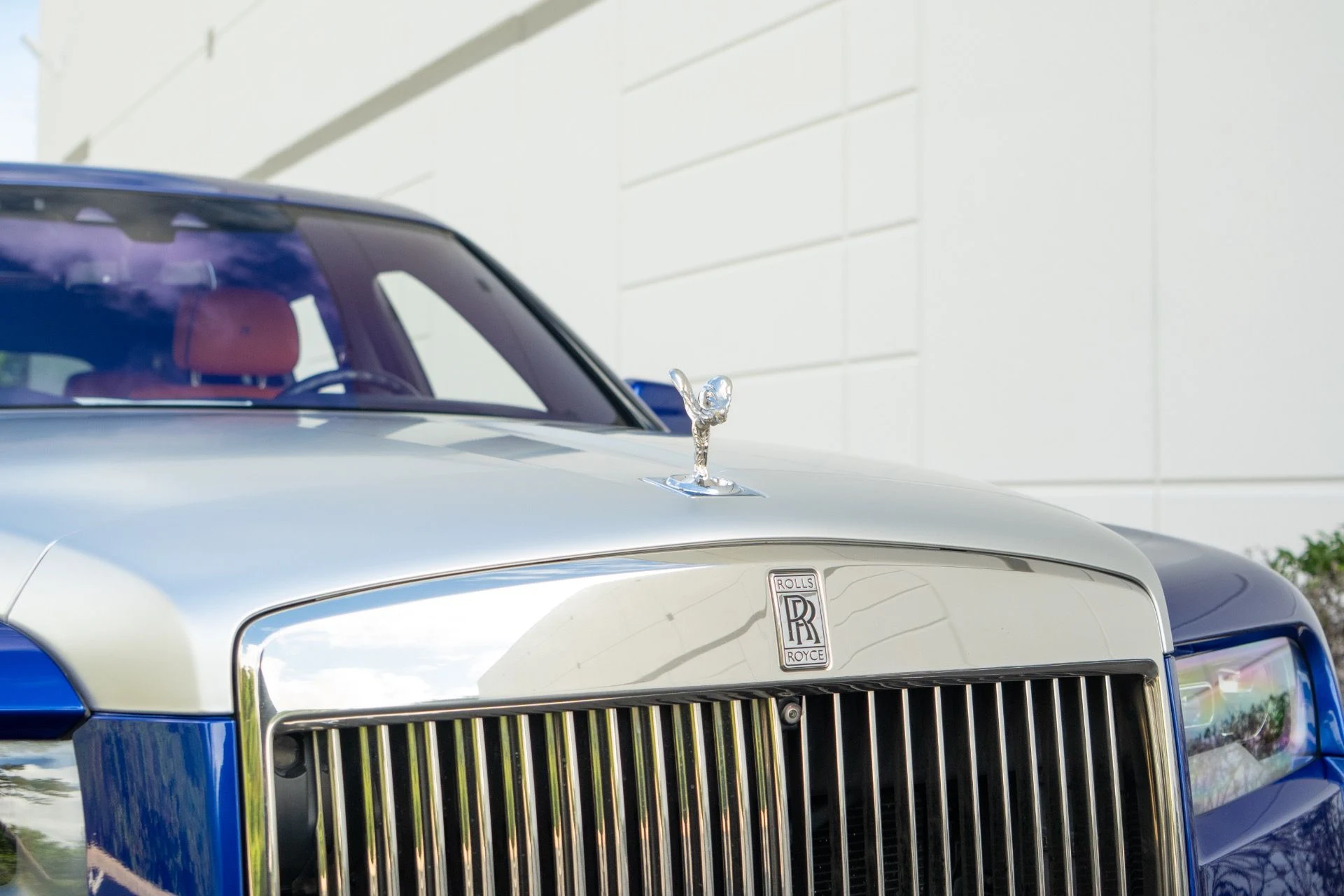 mph011_3911512837_Used_2019_Rolls_Royce_Cullinan_1764189669_9c95278ba1