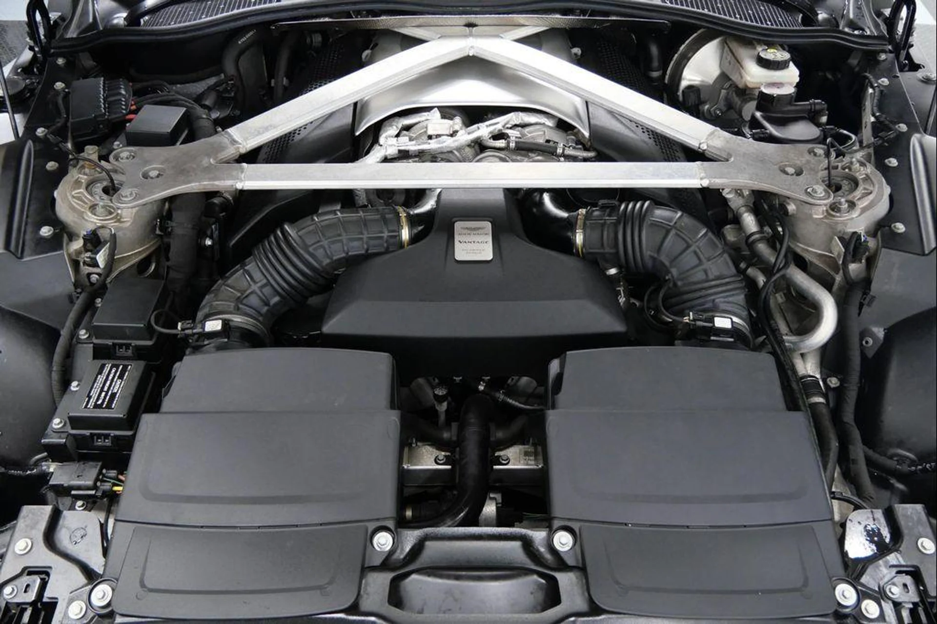 mph011_3912903072_G_dhctmcq_Im7_N7_Xg_E3q_E_Pp_Ev_M9_I_d9d24a5a14