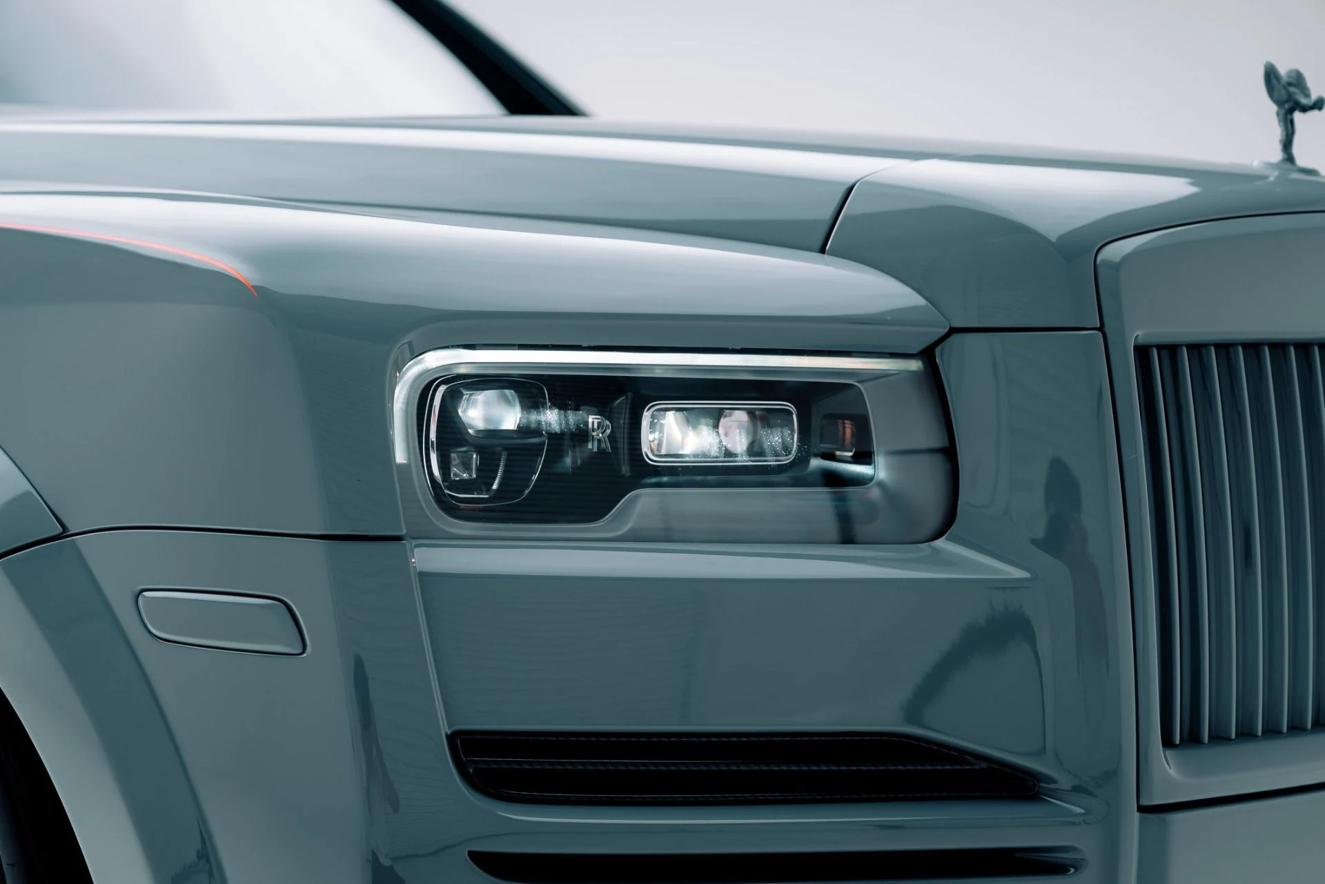 mph011_3916419285_Used_2020_Rolls_Royce_Cullinan_1764611808_ce2bed9653