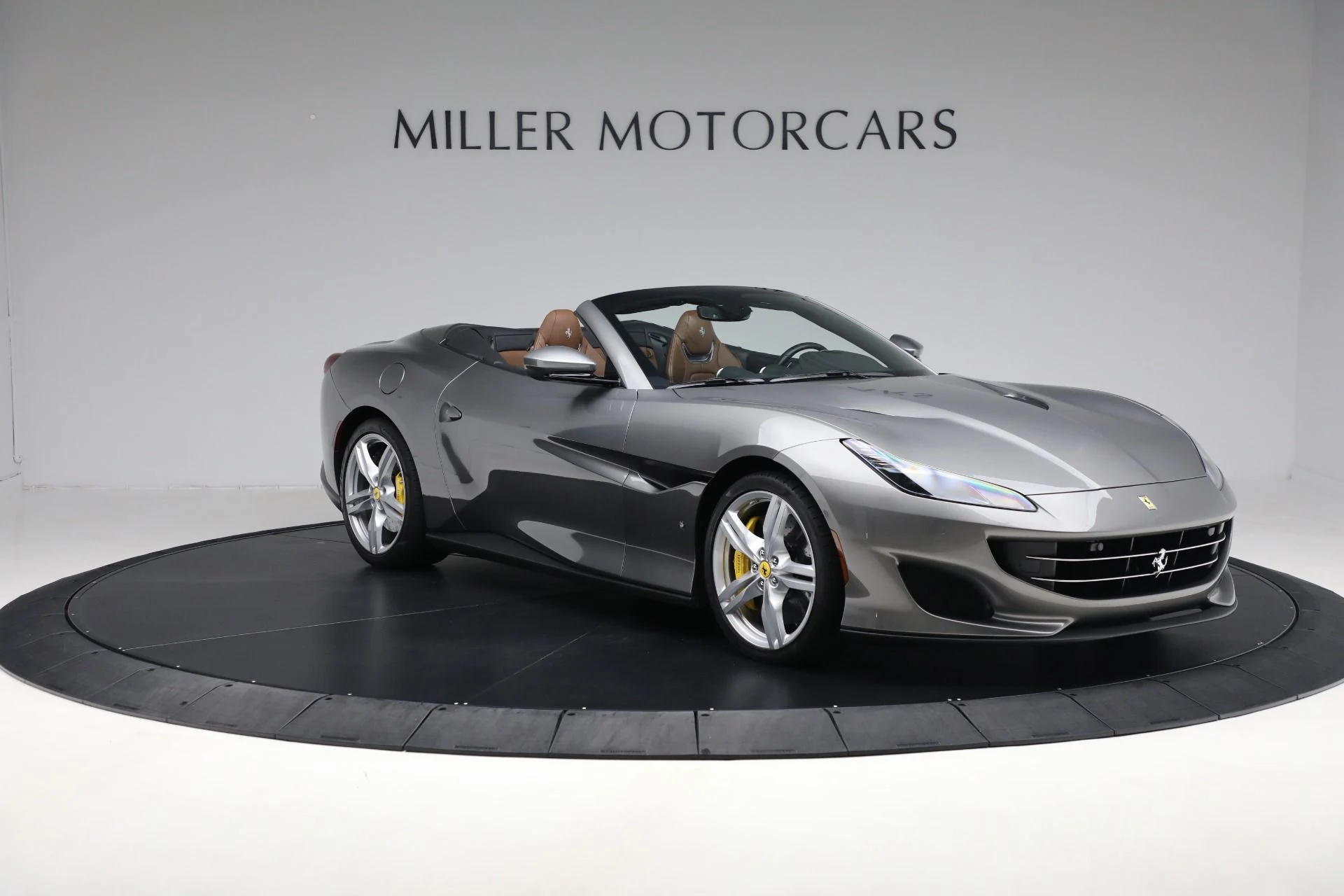 mph011_3918465872_Used_2019_Ferrari_Portofino_b3b4c50163