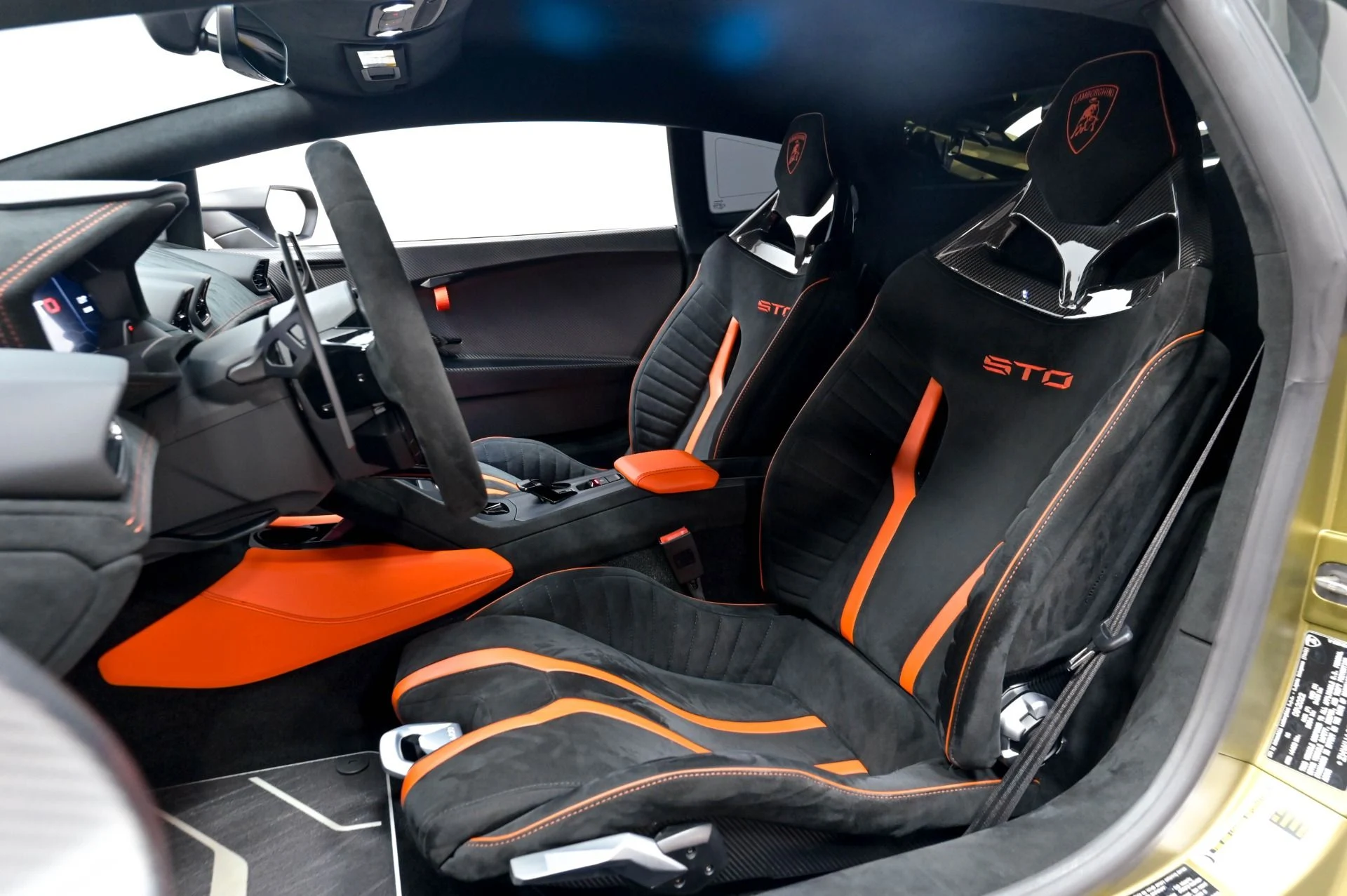 mph011_3933342921_Used_2023_Lamborghini_Huracan_STO_1782768497_7a21bdd4ff