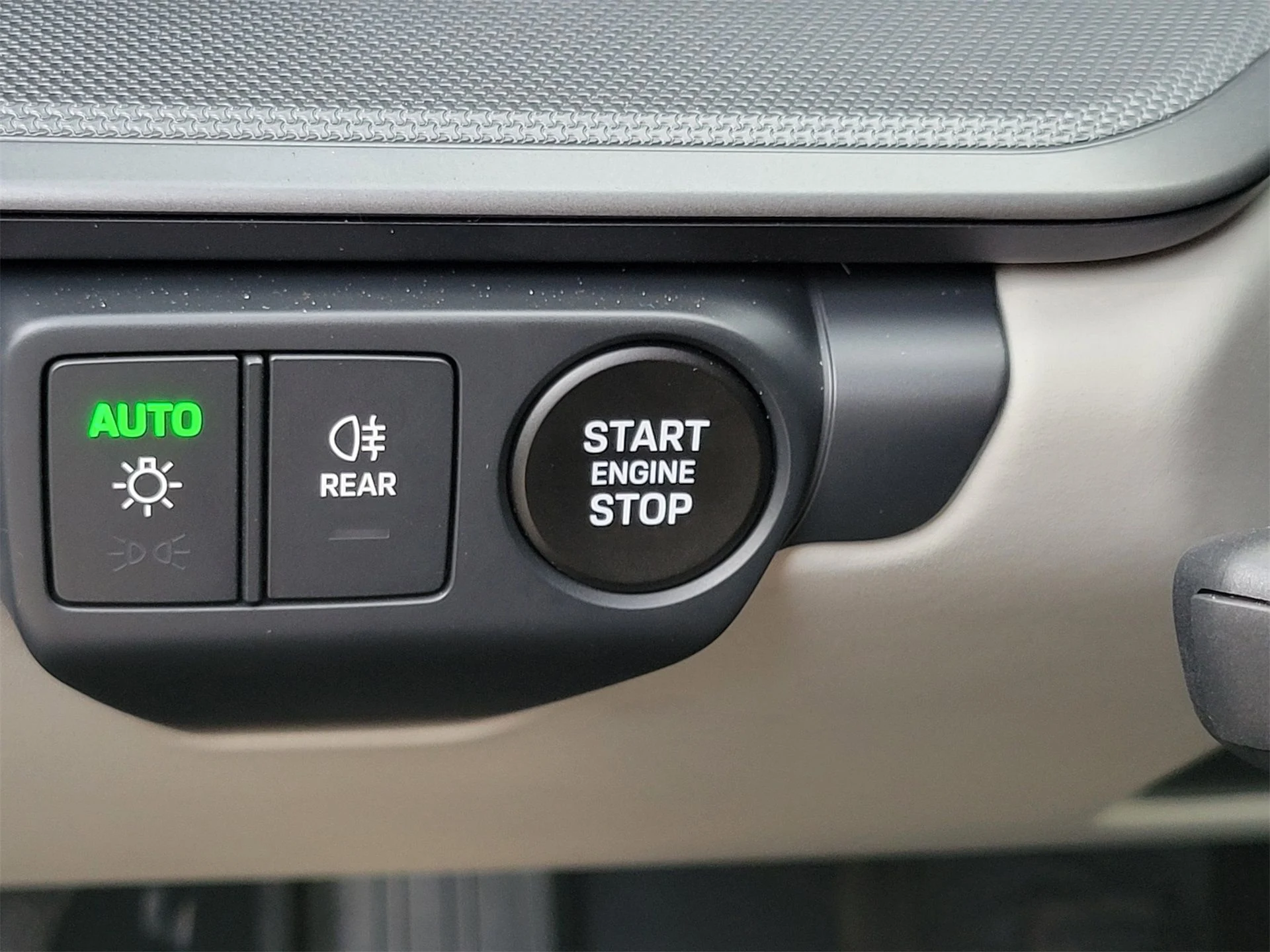 mph011_3935015691_eaa1853bb2994dd035e524550ba797ec_4e92947192