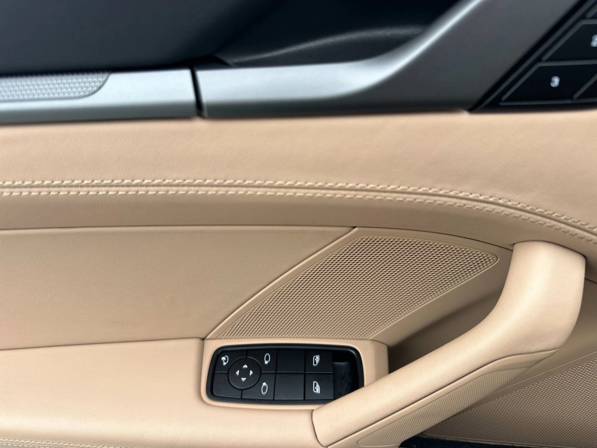 mph011_3937116280_44aad380a6a6d623a40c4d6fb9c5381e_c3159653ed