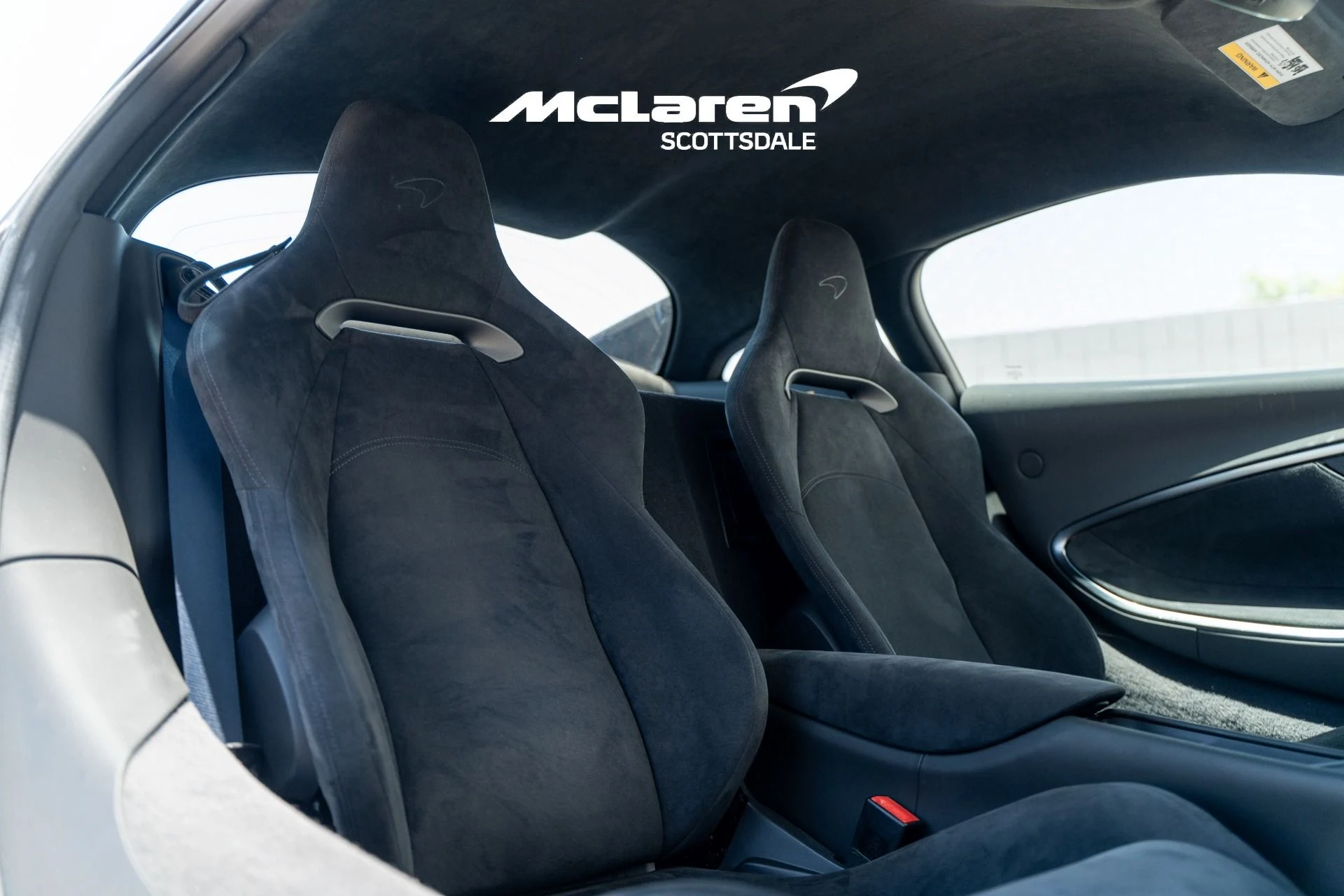 mph011_3937217955_Used_2023_MCLAREN_ARTURA_1780682386_19f22282a9
