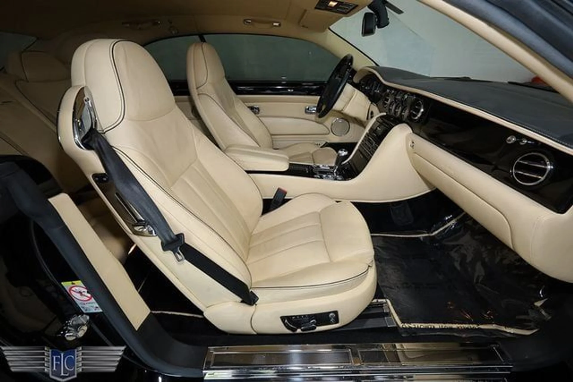 mph011_3937670979_used_2009_bentley_brooklands_2drcoupe_9689_23015098_16_640_ece33e8120