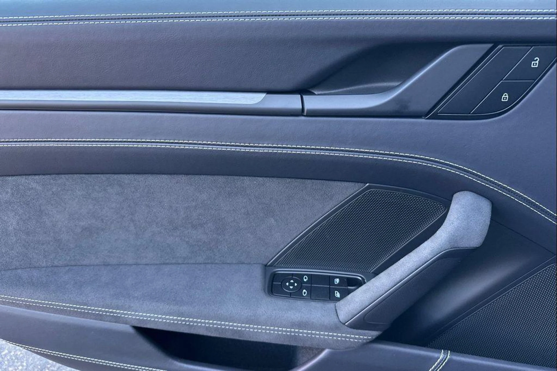 mph011_3944017982_m1a_UW_90_D_Ol_NZ_Oo_Dej41kqmz_KX_5o_b7a75bb479