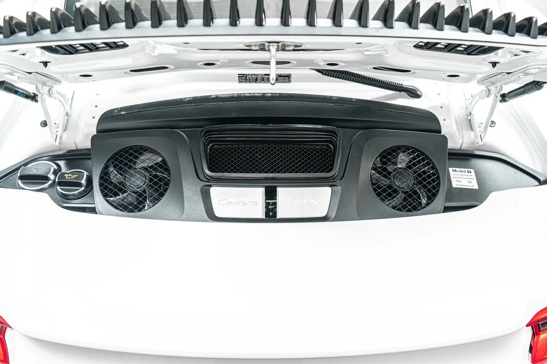 mph011_3944686541_Used_2019_Porsche_911_Carrera_4_S_Sport_Package_Two_Tone_Interior_1782227287_fe56a6435f