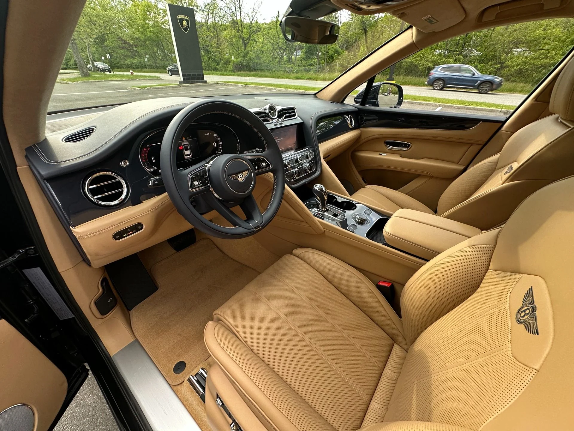 mph011_3944914974_Used_2026_Bentley_Bentayga_V8_1786136514_9f54354bdd