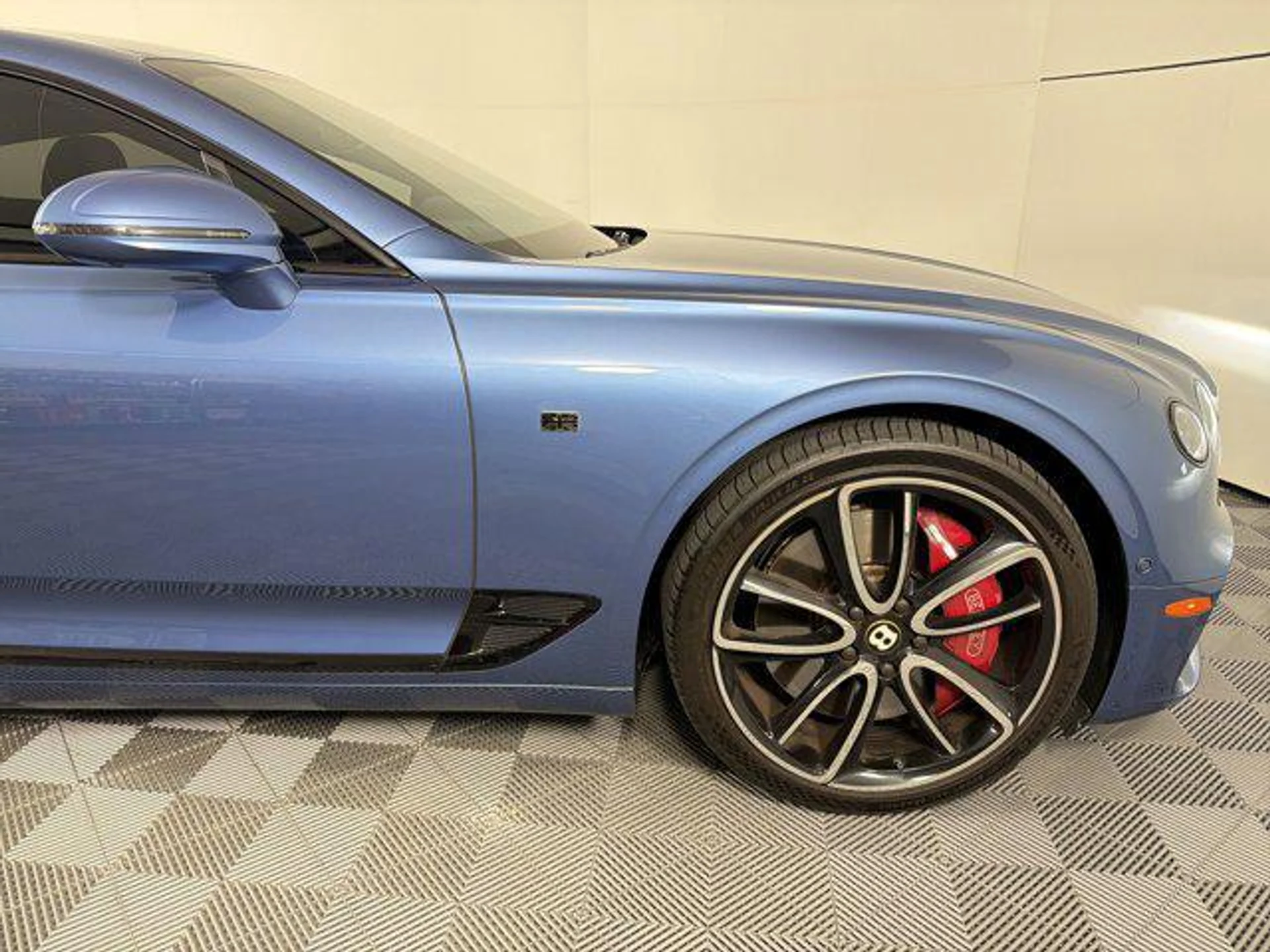 mph011_3947764598_E0_T7h8_poxf_Pn5_E7v_Z0oe1e_O_Oo0_09f5d3dd03