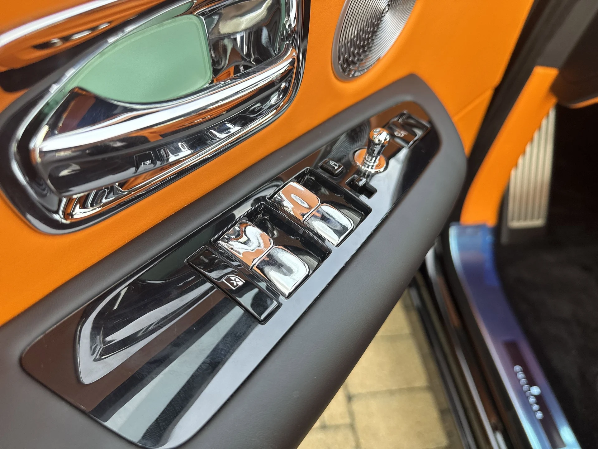 mph011_3950268602_66c7ac144a1e46acbef5ac296a06c0d0x_a53657cba5