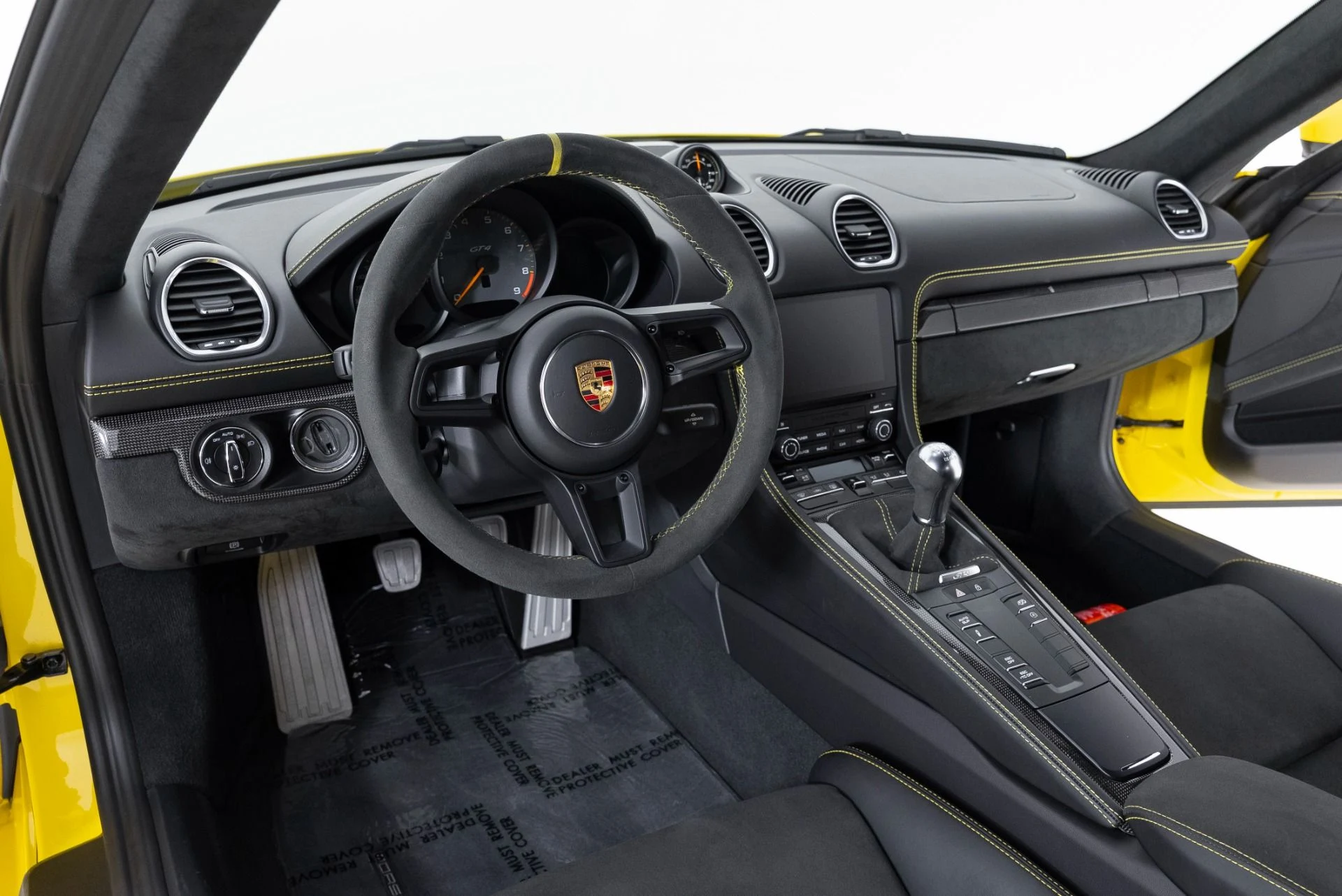 mph011_3962637416_Used_2022_Porsche_718_Cayman_GT_4_1769546035_ea59fde2b6