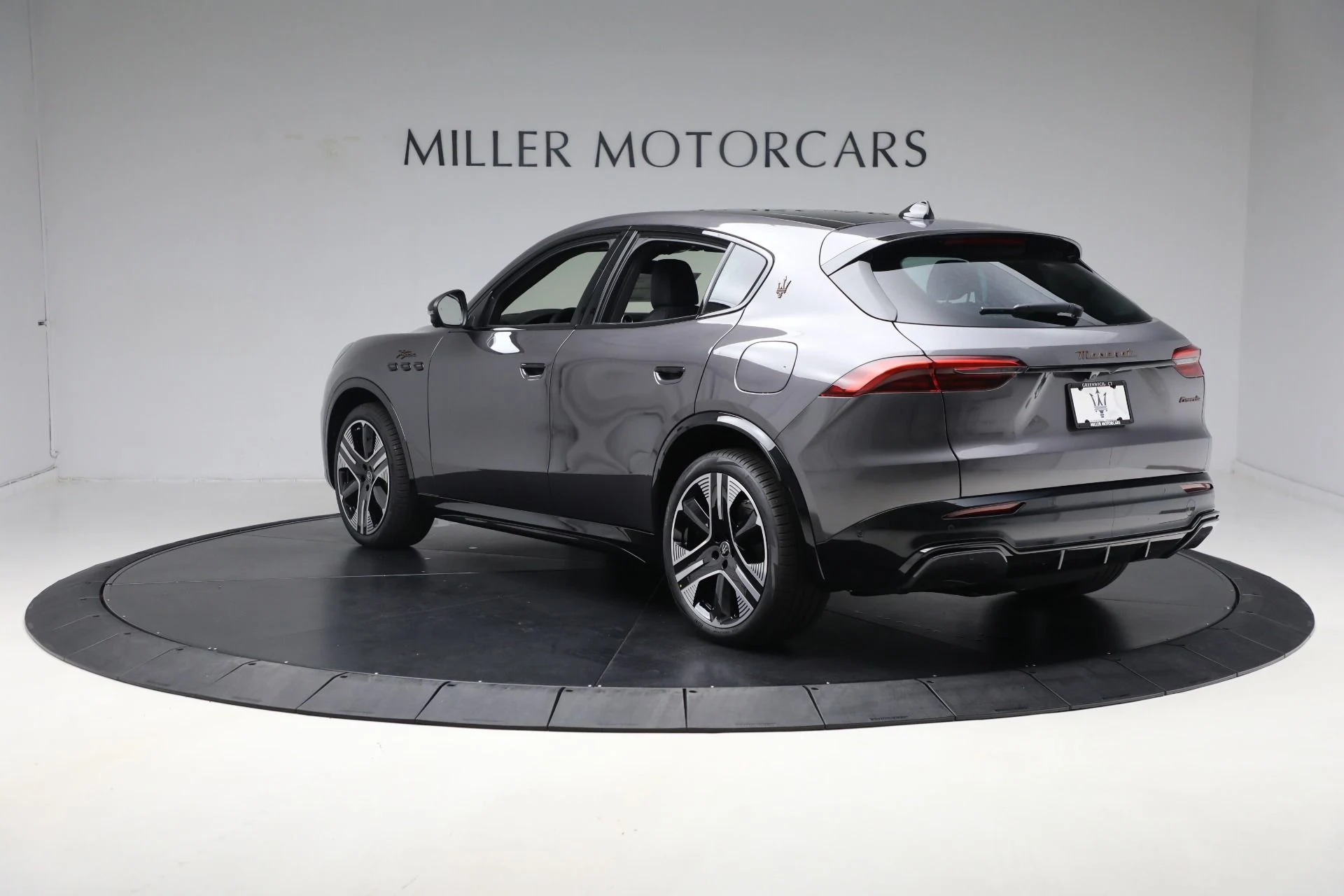 mph011_3976156255_New_2025_Maserati_Grecale_Folgore_76d7a7cac8