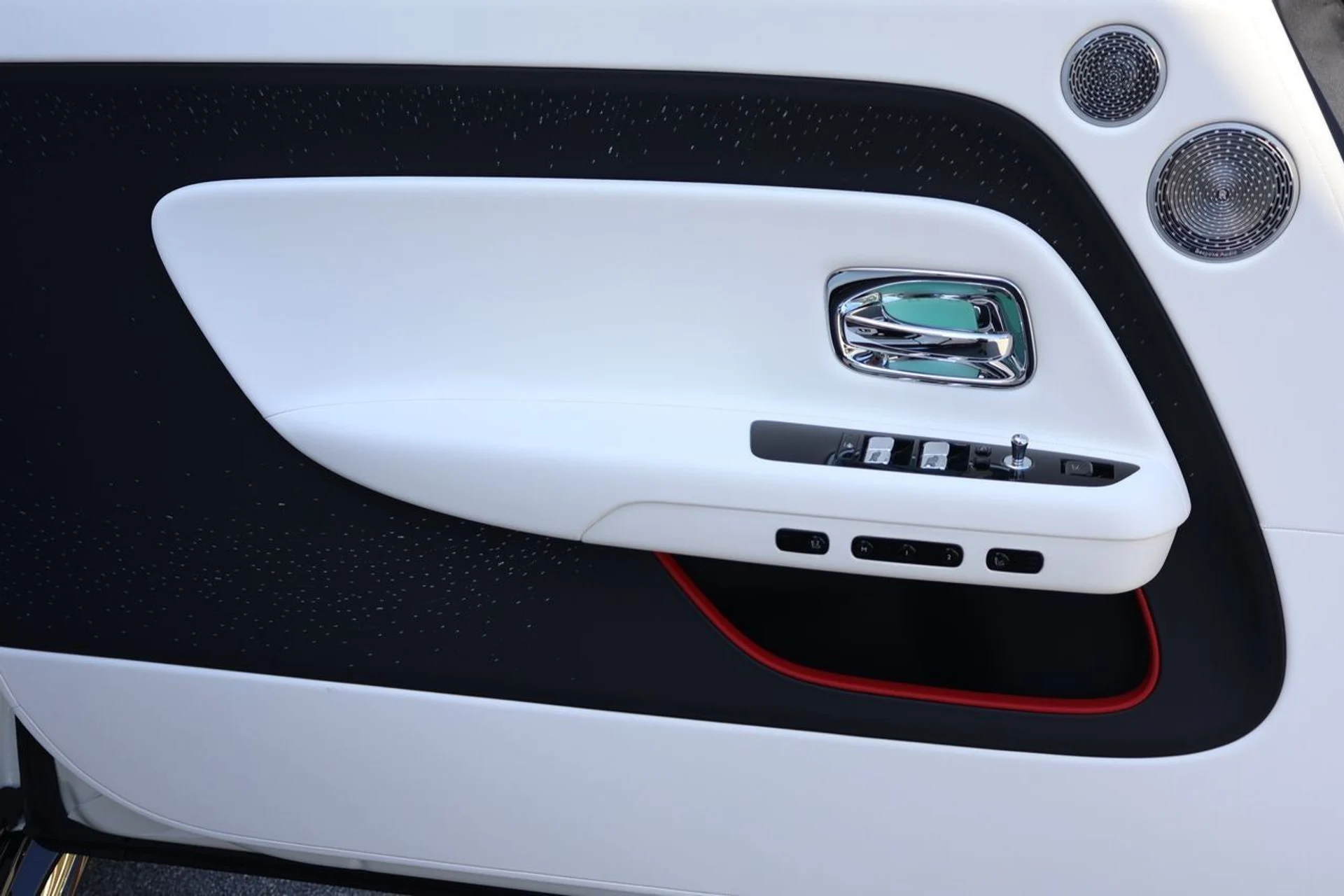 mph011_3976908214_12_6d8c44b6f4