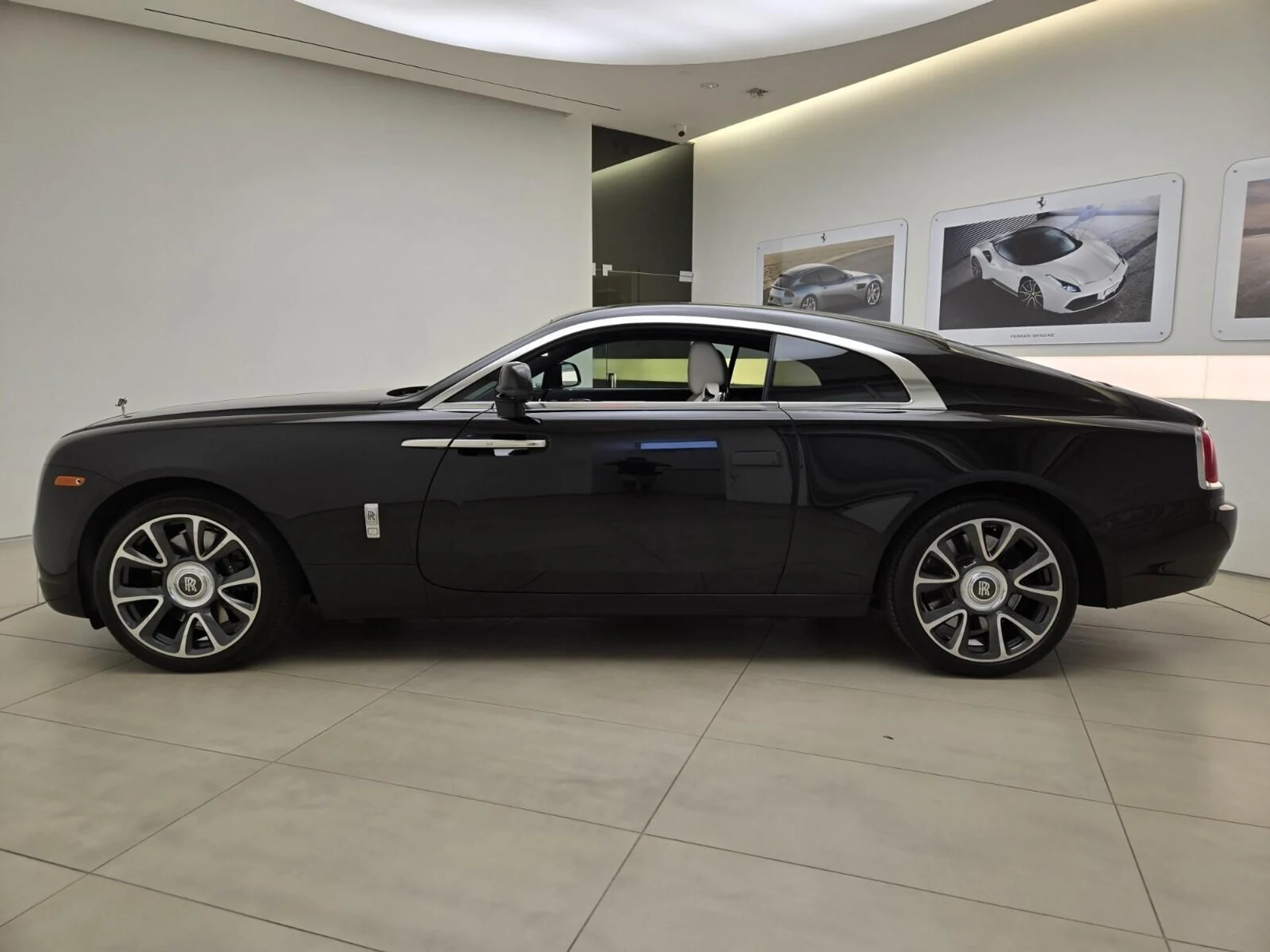 mph011_3988732556_Used_2018_Rolls_Royce_Wraith_1755931419_193398a2a3