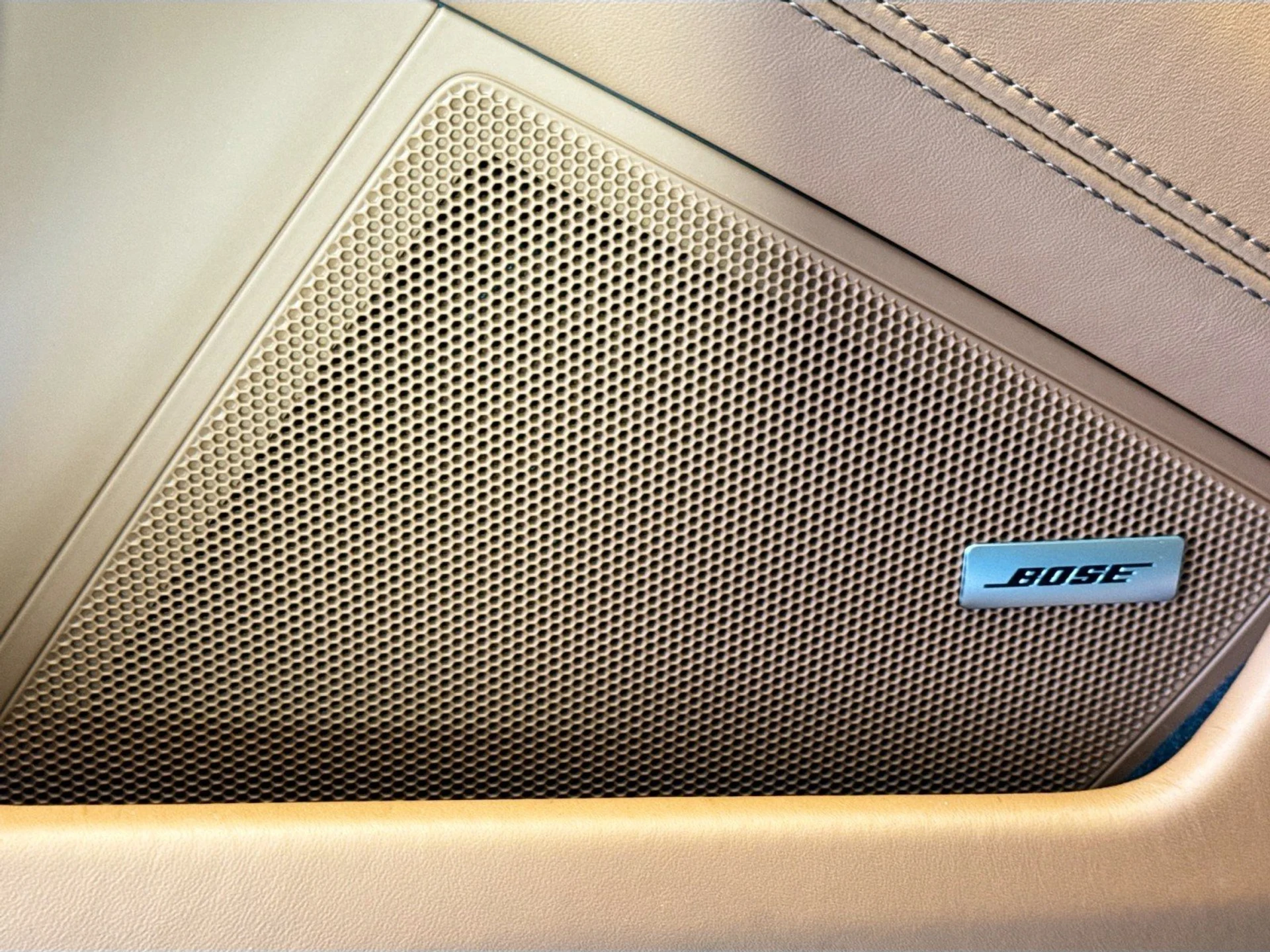 mph011_3988859103_0b1075d36432c6221f2fa31f38cee4a9_f5e596e4c7