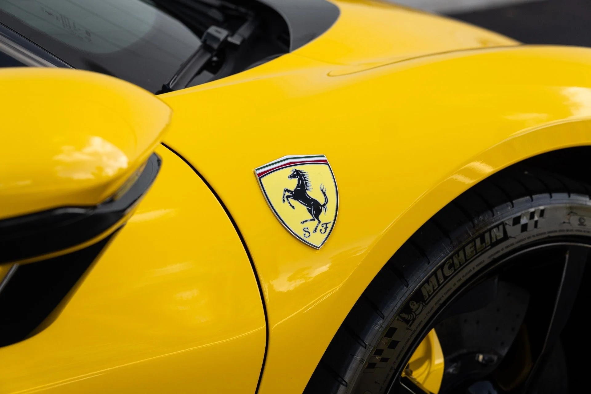 mph011_3995359708_Used_2025_Ferrari_SF_90_Spider_1772646640_b4f2295468