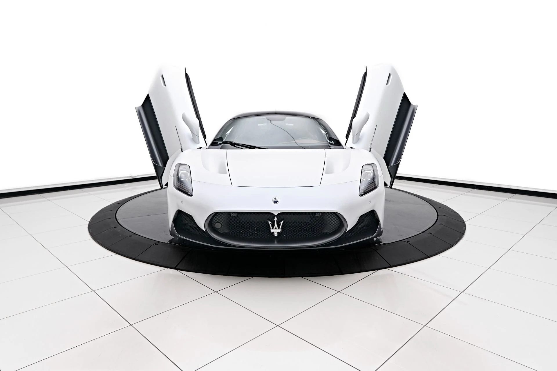 mph011_3998345314_Used_2022_Maserati_MC_20_Base_1740866252_30f45b4f53