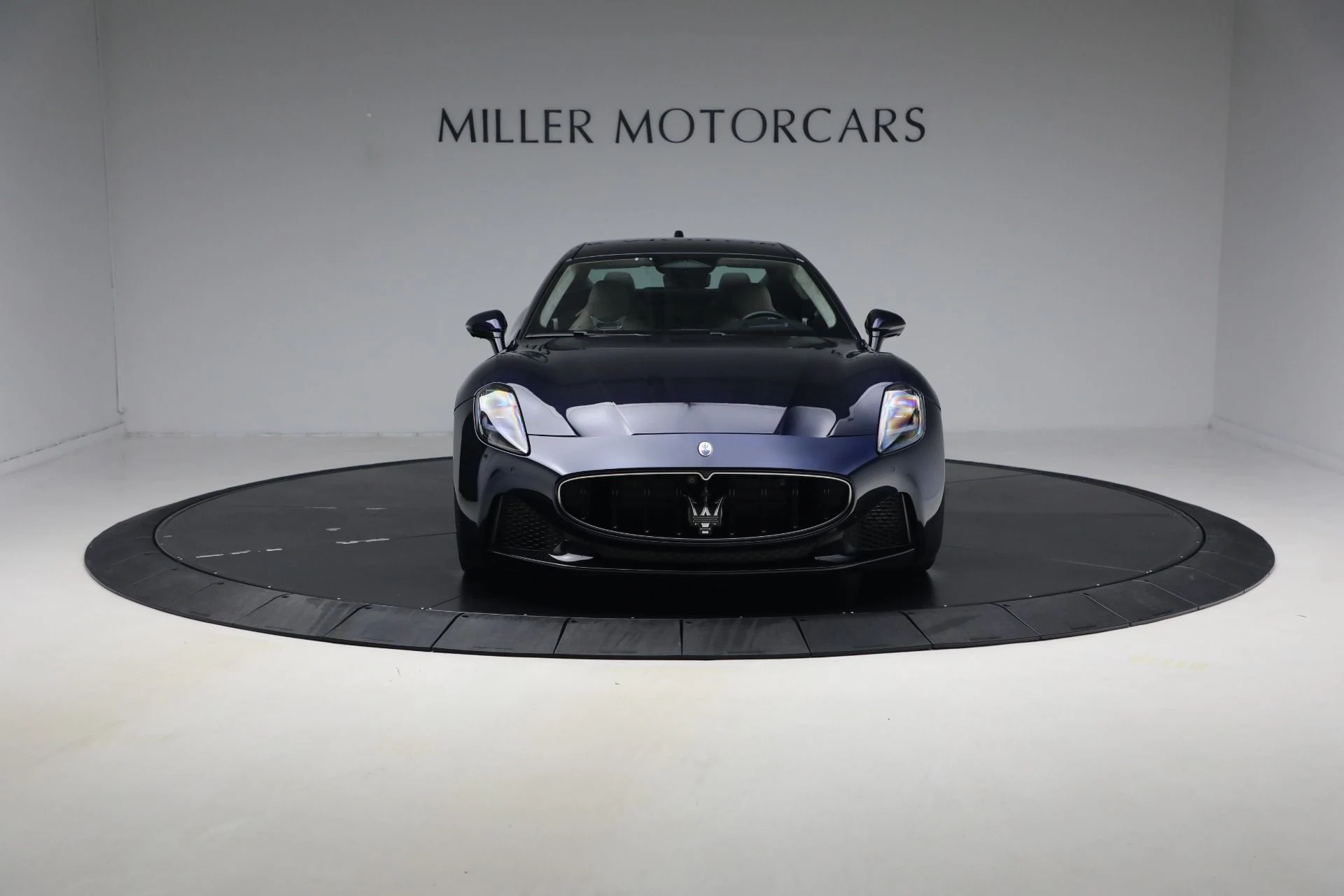 mph011_4002842290_Used_2024_Maserati_Gran_Turismo_Modena_1793123717_3c919fe075