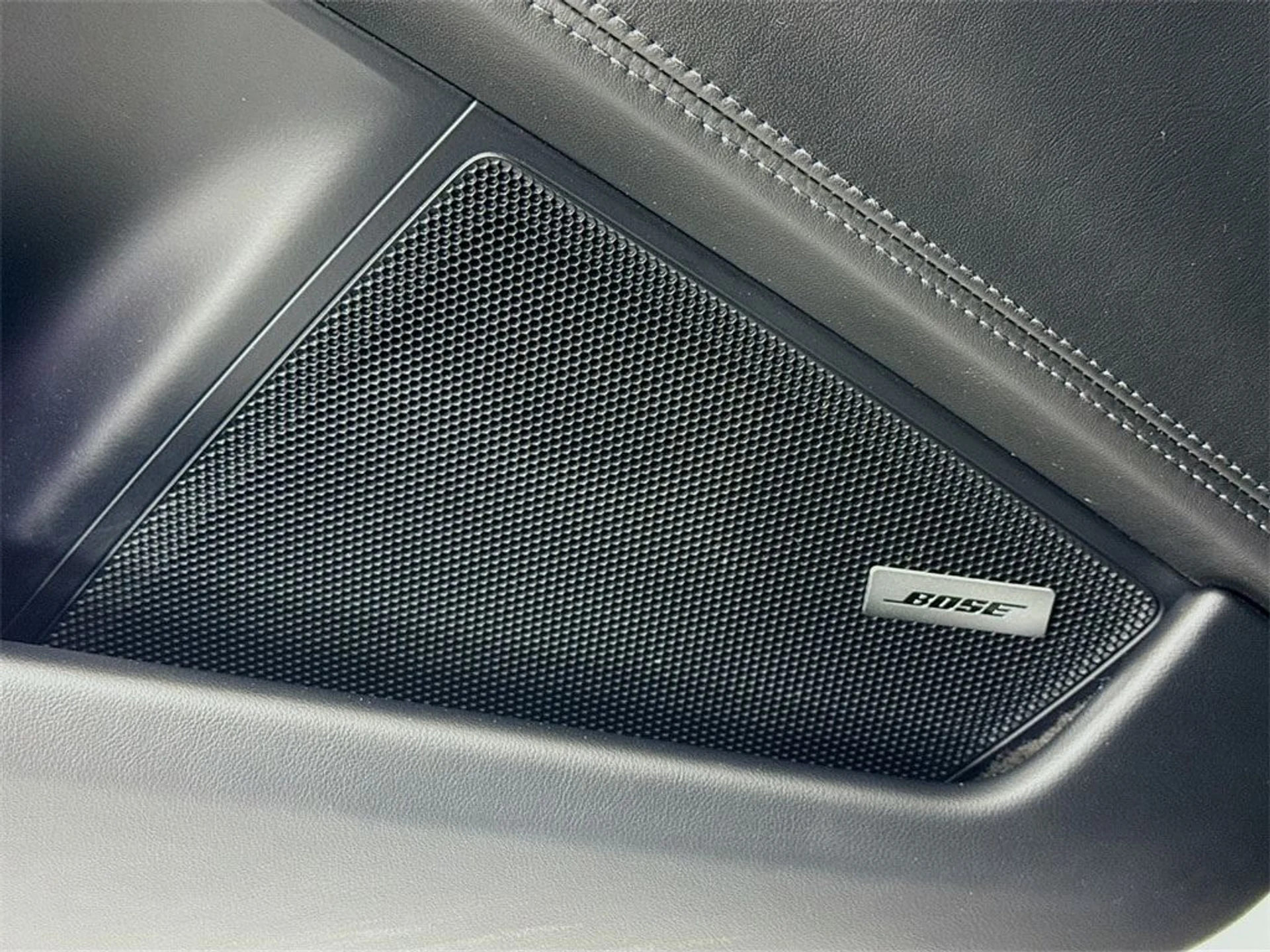 mph011_4004745602_61c06e94136746dc0091bf07d7a308b1x_1a676436dc