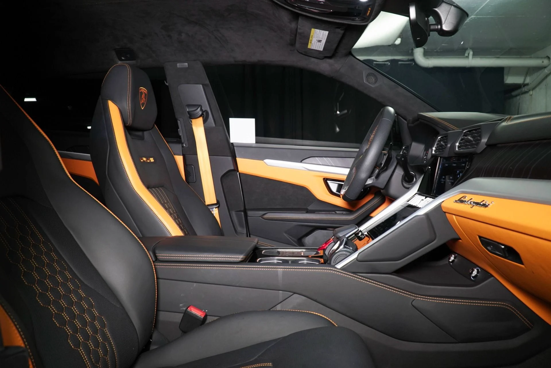 mph011_4008614843_Used_2023_Lamborghini_Urus_S_1772131380_fcf104b5aa