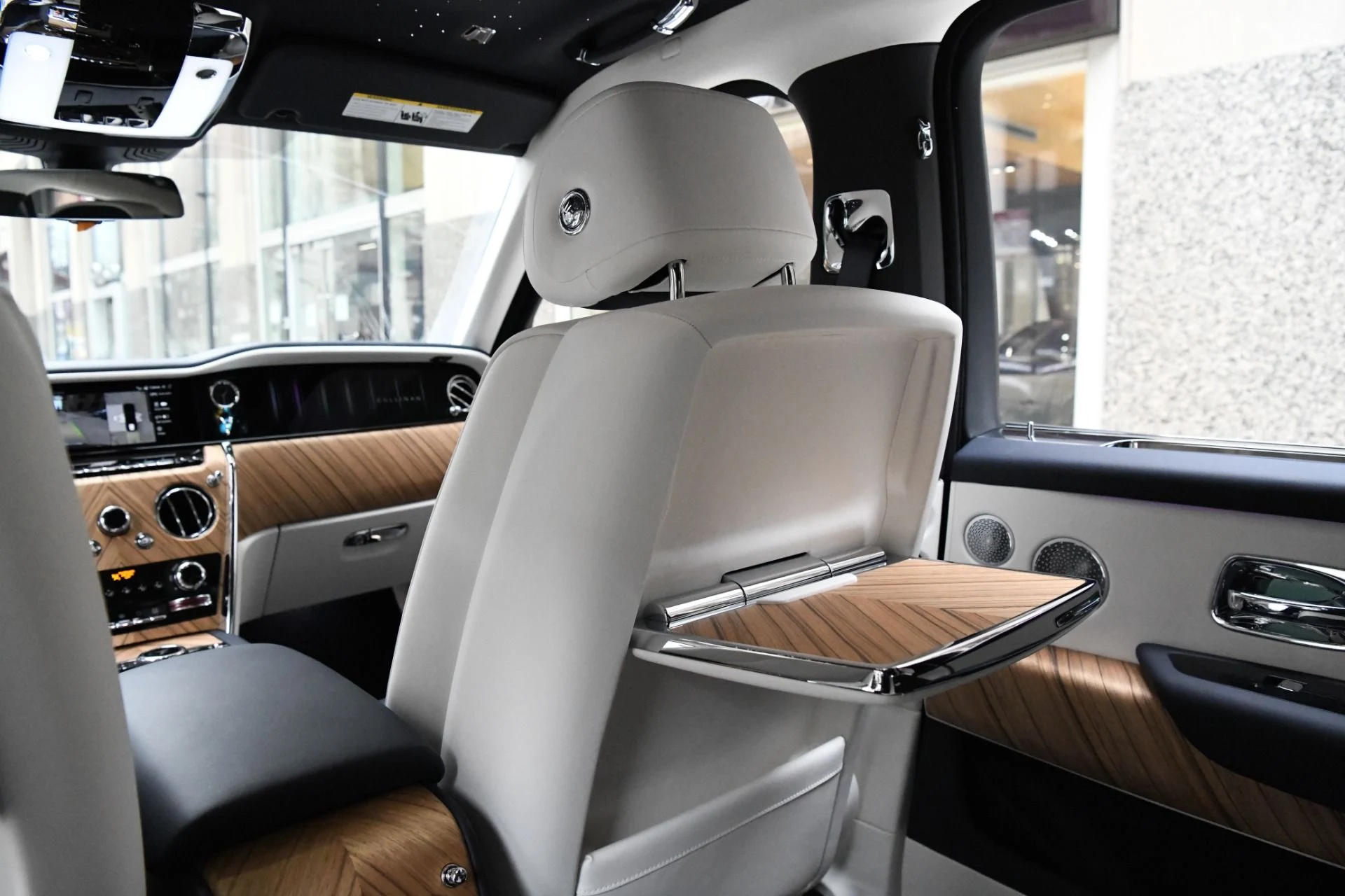 mph011_4011253758_11740_p13_l_d118a73877