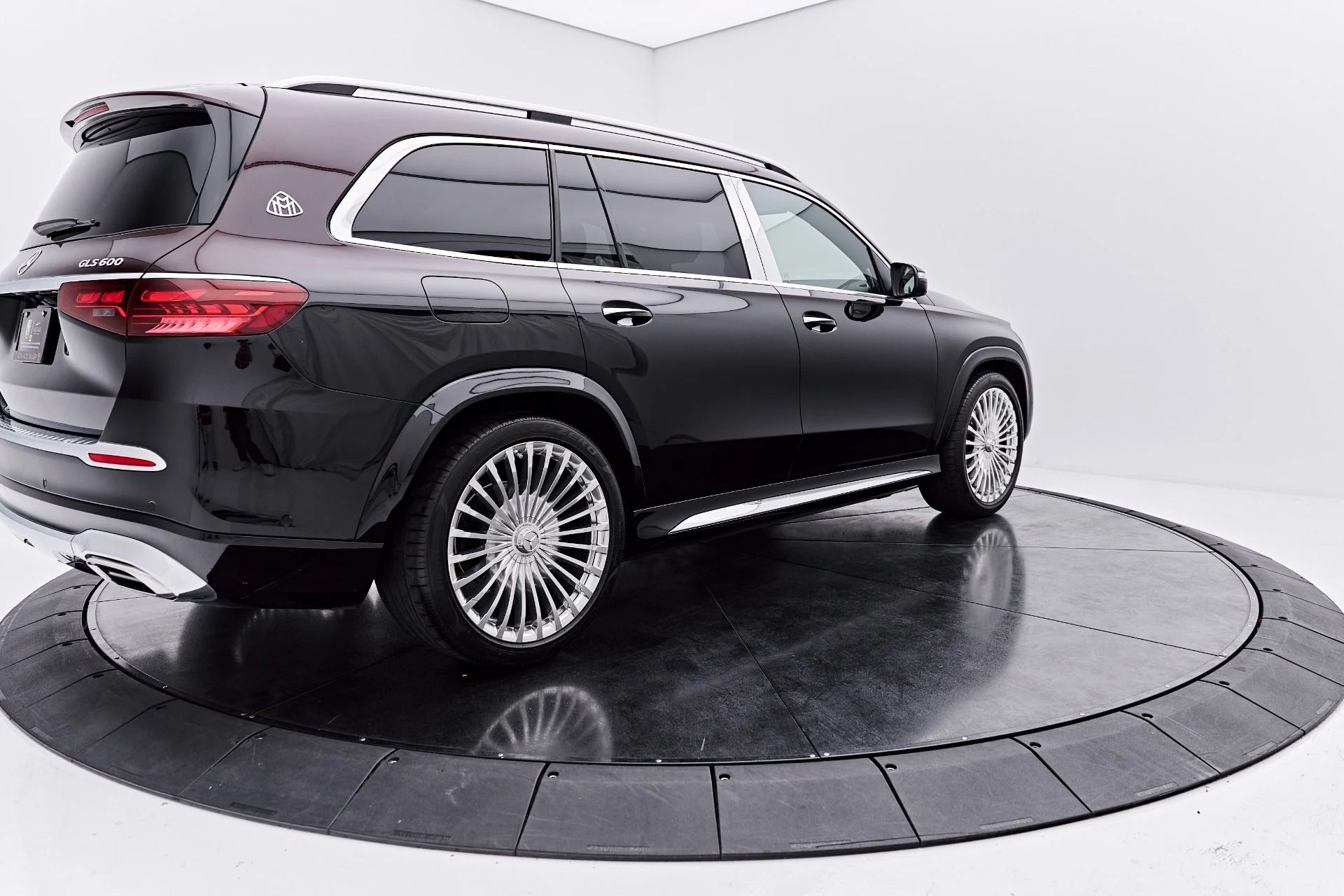 mph011_4013991384_Used_2024_Mercedes_Benz_GLS_Maybach_GLS_600_1790212295_9a3b89db3a