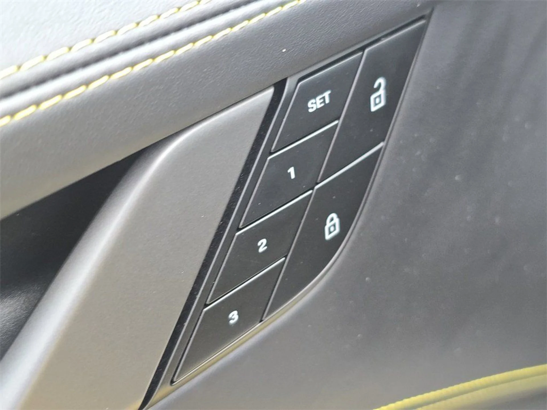 mph011_4022269905_ac40d6432c4adc0c77408e1145a19363_e08c0ef3ab