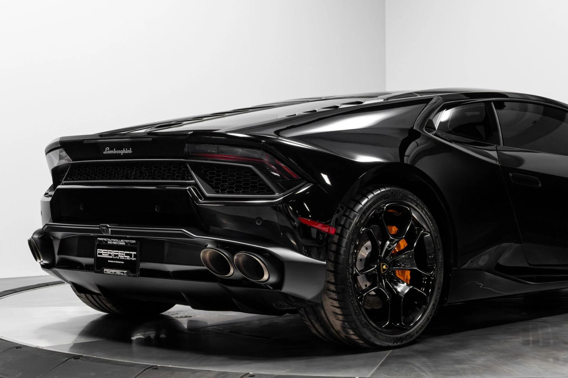 mph011_4025375248_Used_2017_Lamborghini_Huracan_LP_580_2_1771545979_5680d894ed
