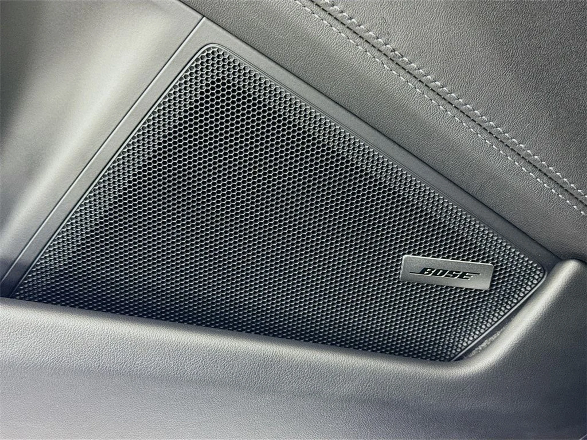 mph011_402597626_6e7f781cc343553be519b18e43284f2dx_2d6687ee9e