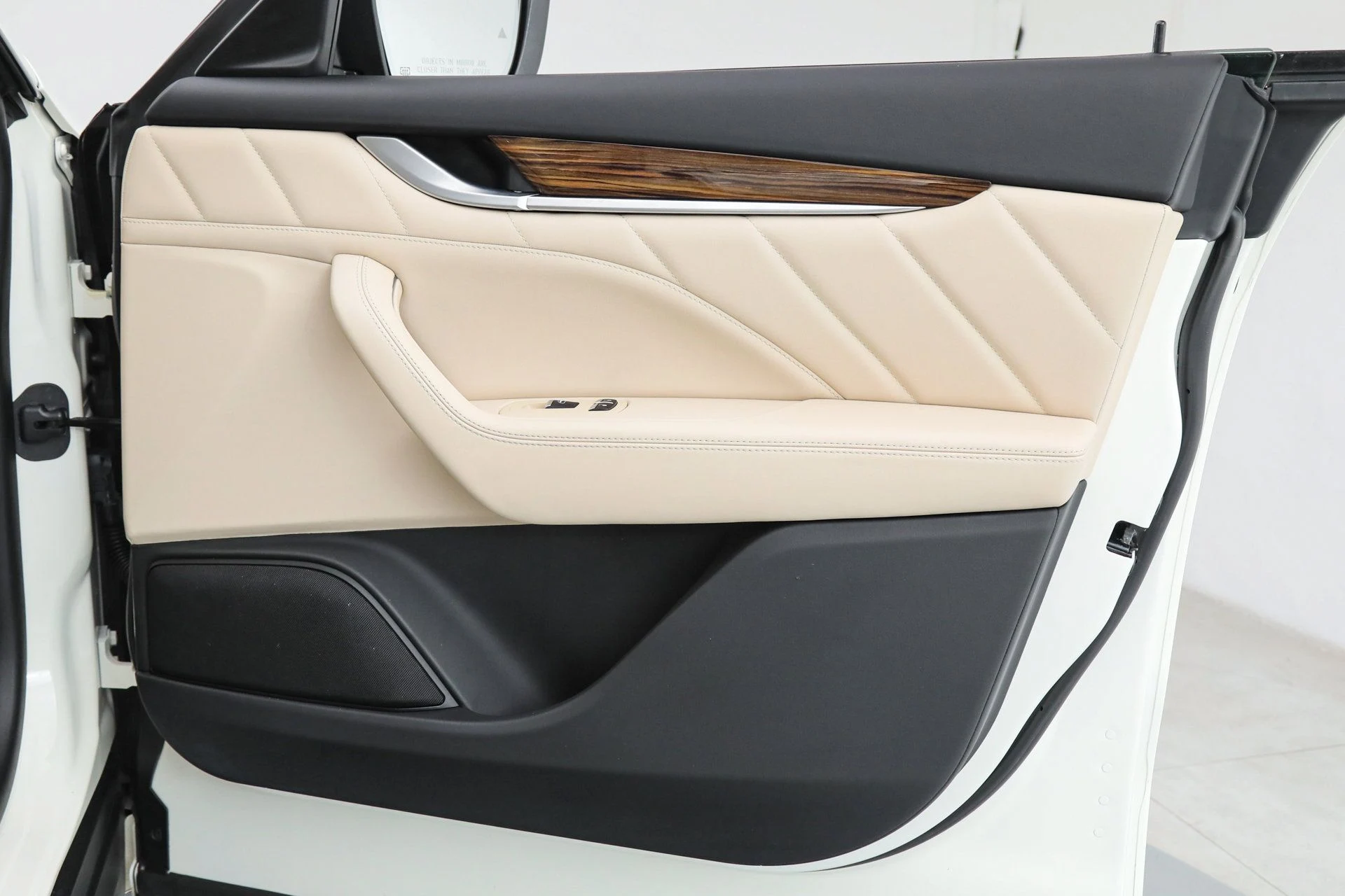 mph011_4034672075_16bf5bb309692d29e54aebe5d828834c_5ee553387e