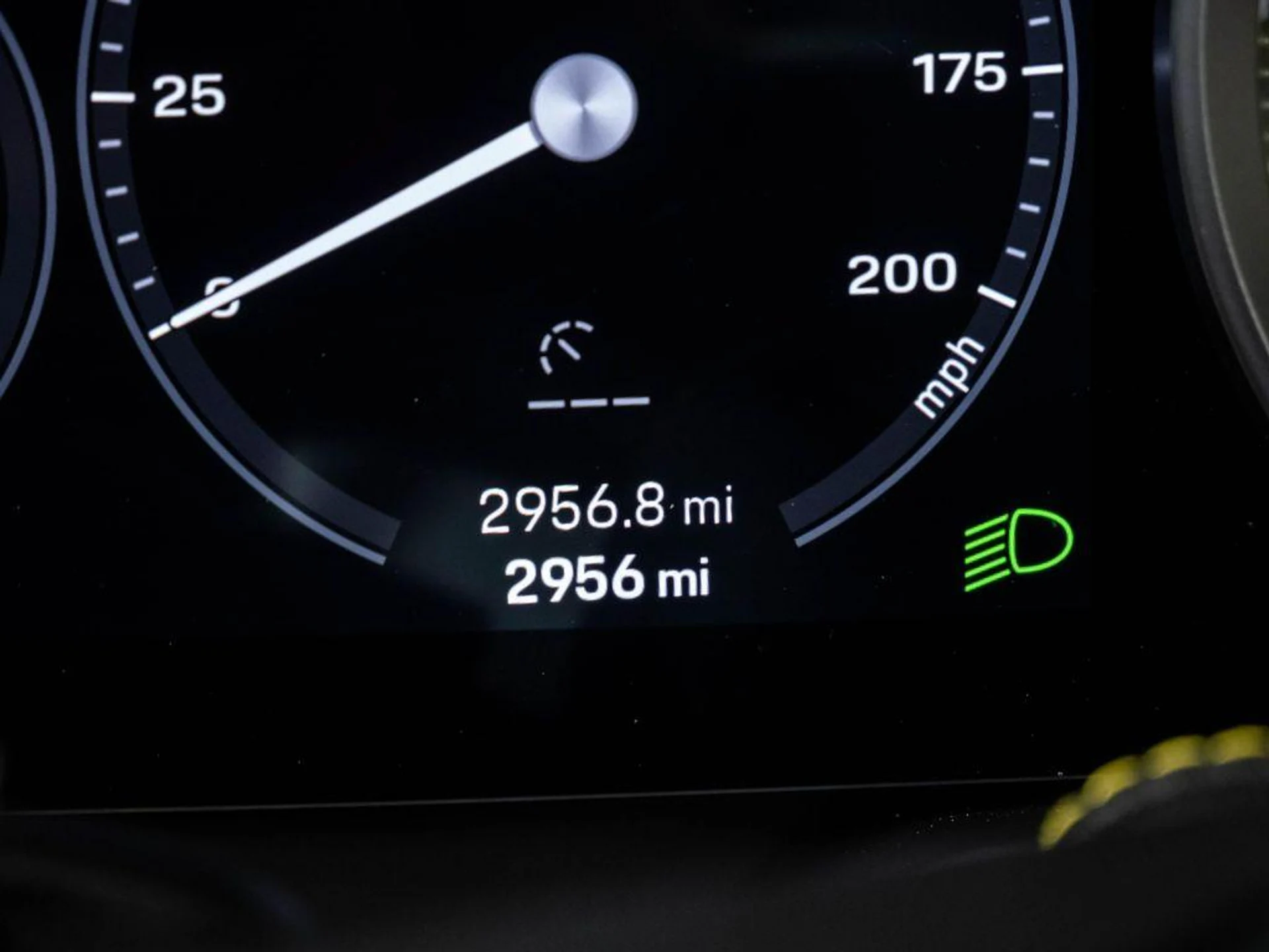 mph011_4034901575_XYZWL_Yd_CM_6_Qg2sqw4_Mg_Vt_Ho_Qq1_I_ae8fced65a