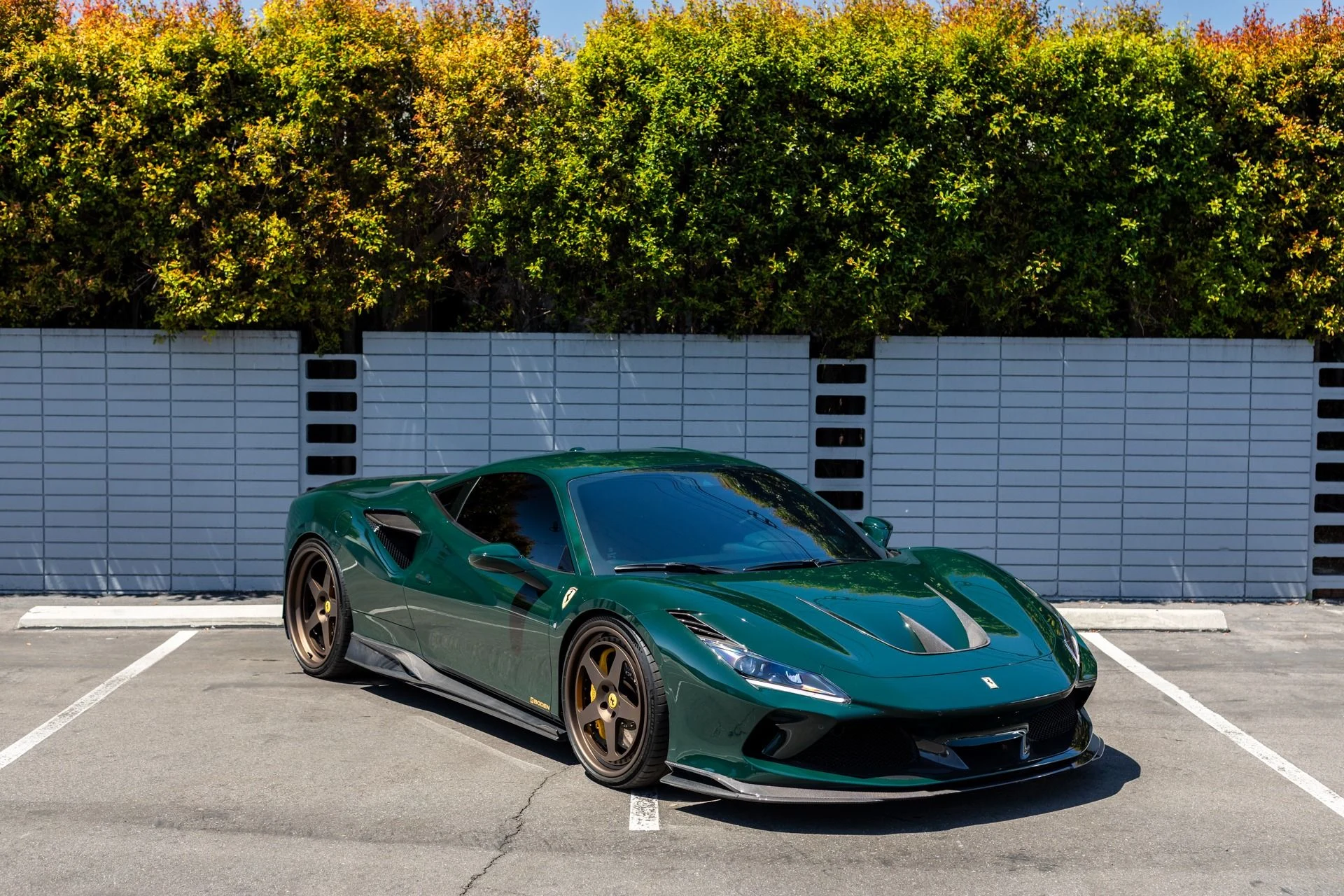 mph011_4035494132_Used_2022_Ferrari_F8_Tributo_1744415610_ee12d34973