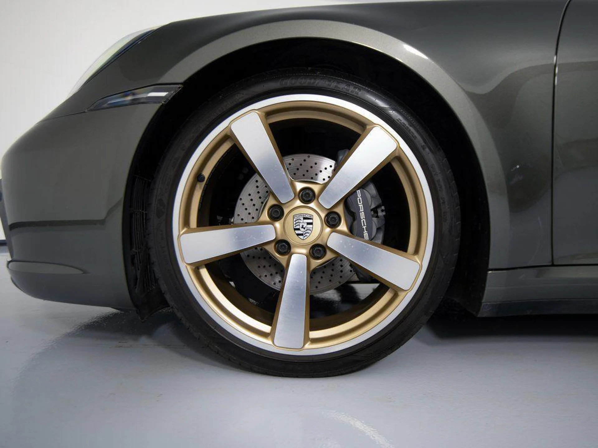 mph011_4036252802_N_Ac6_zn6n_X1_C_Roa7_Wu_M6_A46wih0_66e9f140d9