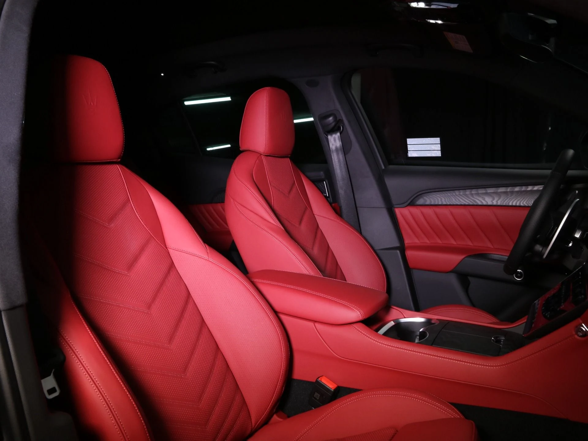 mph011_4037339633_New_2025_Maserati_Grecale_Modena_1768457939_375a6c5b89