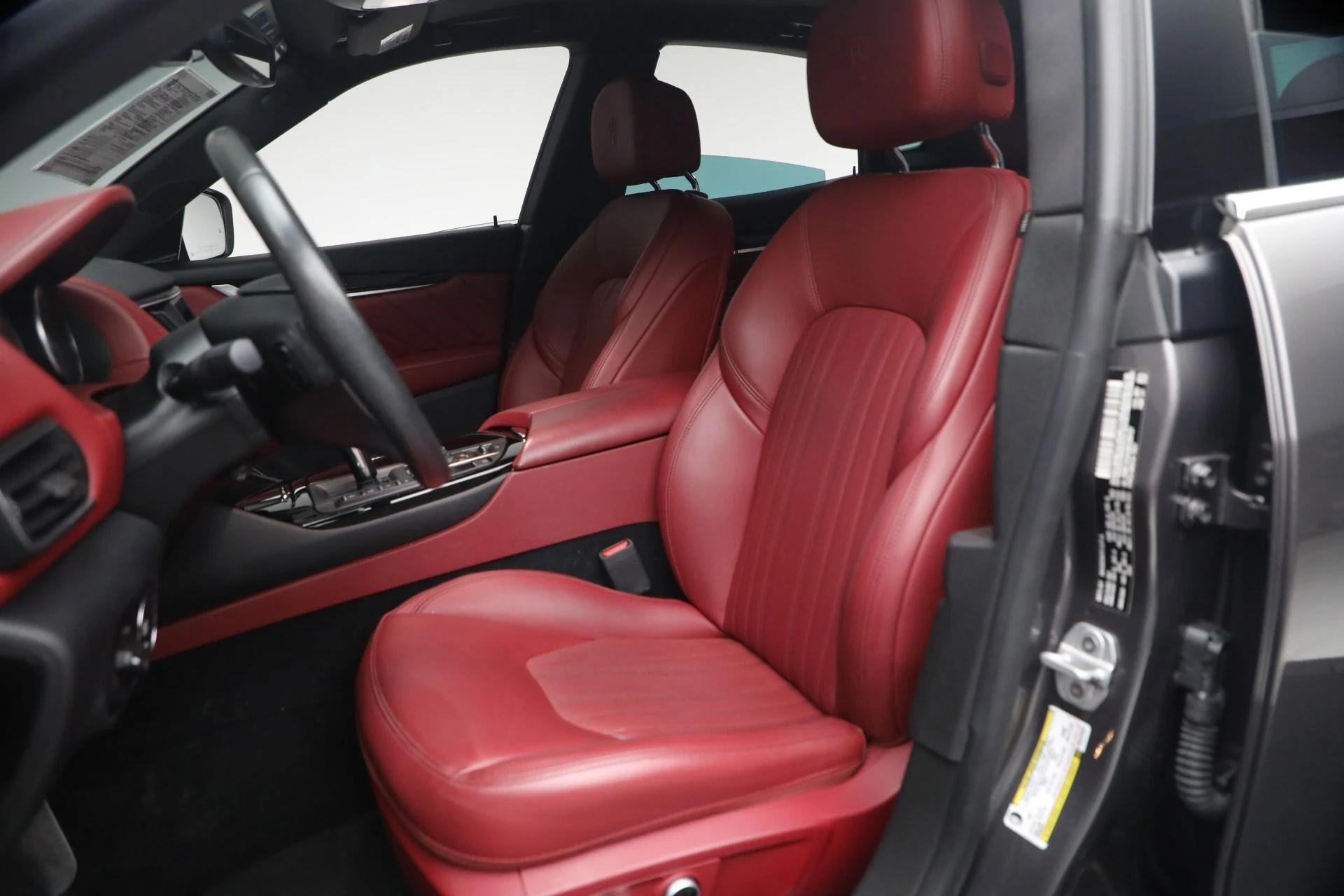 mph011_4042833977_Used_2022_Maserati_Levante_GT_1779988698_f294a2aa76
