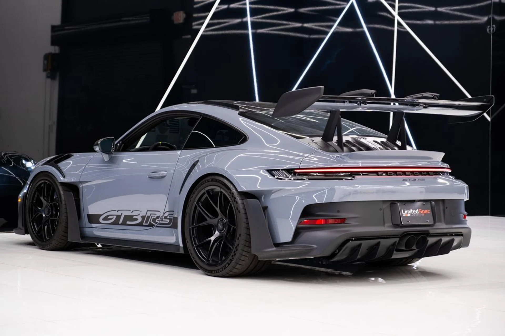 mph011_4044561020_b9083f72be8d9849bd279a6c24ca9273_b9ac9b322b