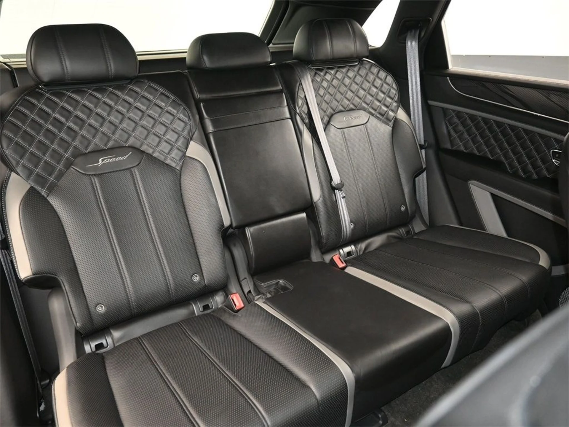 mph011_4044816296_d52bcb13a33f5c5a99c1a77551f5a7b6x_10488c7156