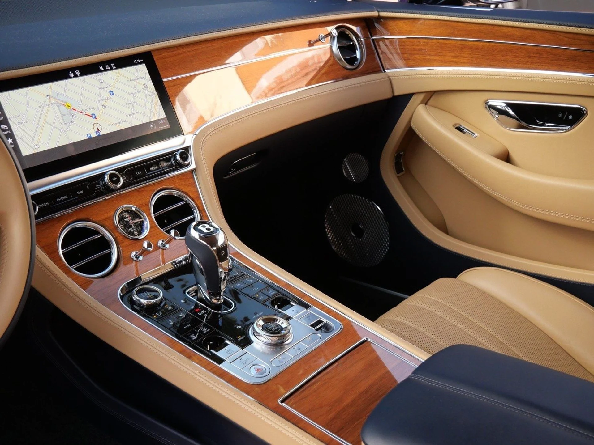 mph011_4047077512_76993e251c276a035638c96e430bd582x_c6c5a8fdf5