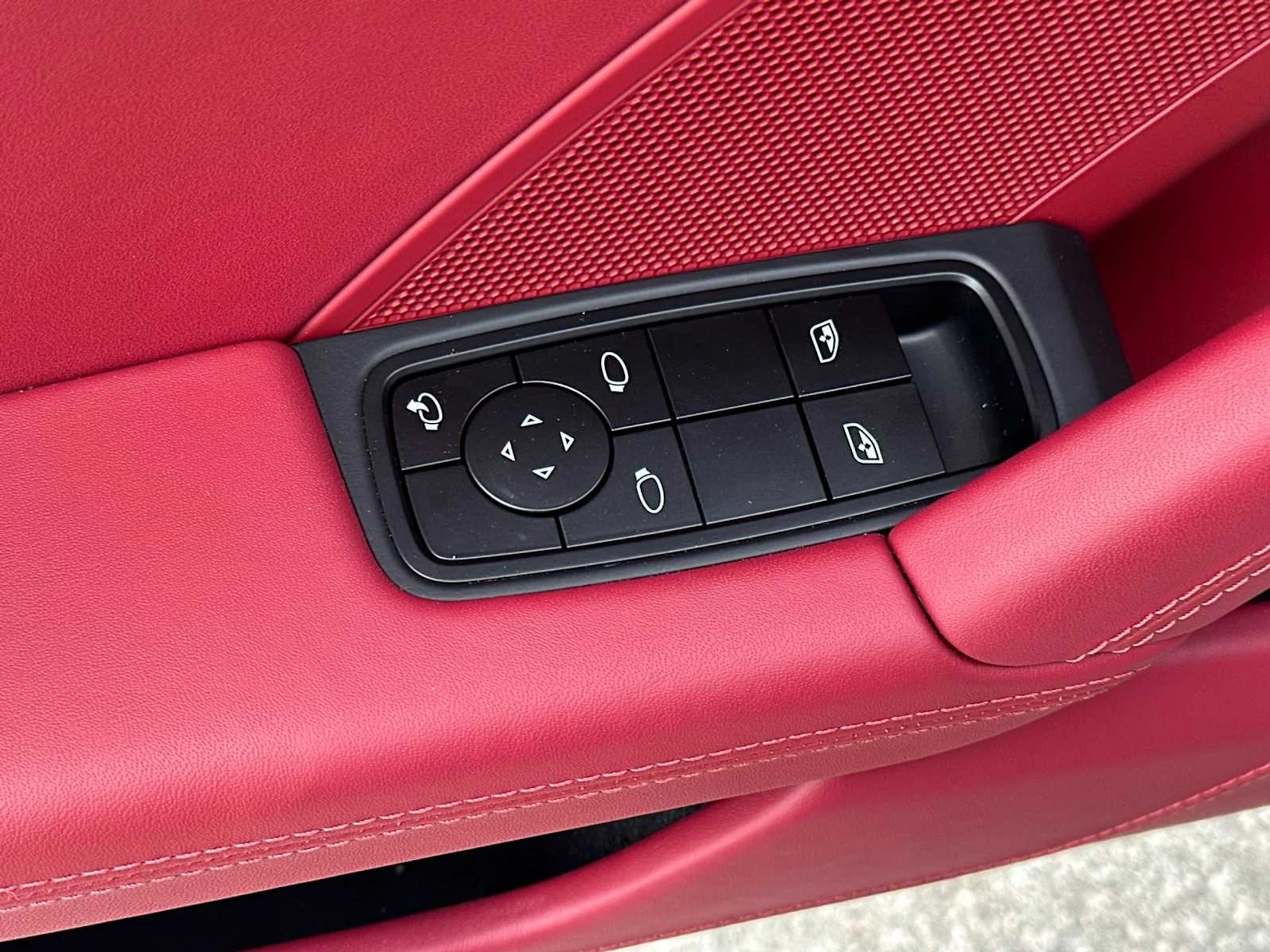 mph011_4051179300_8e0cfe410e23fbe7be9e2517a75de49dx_9fd2b79cd4