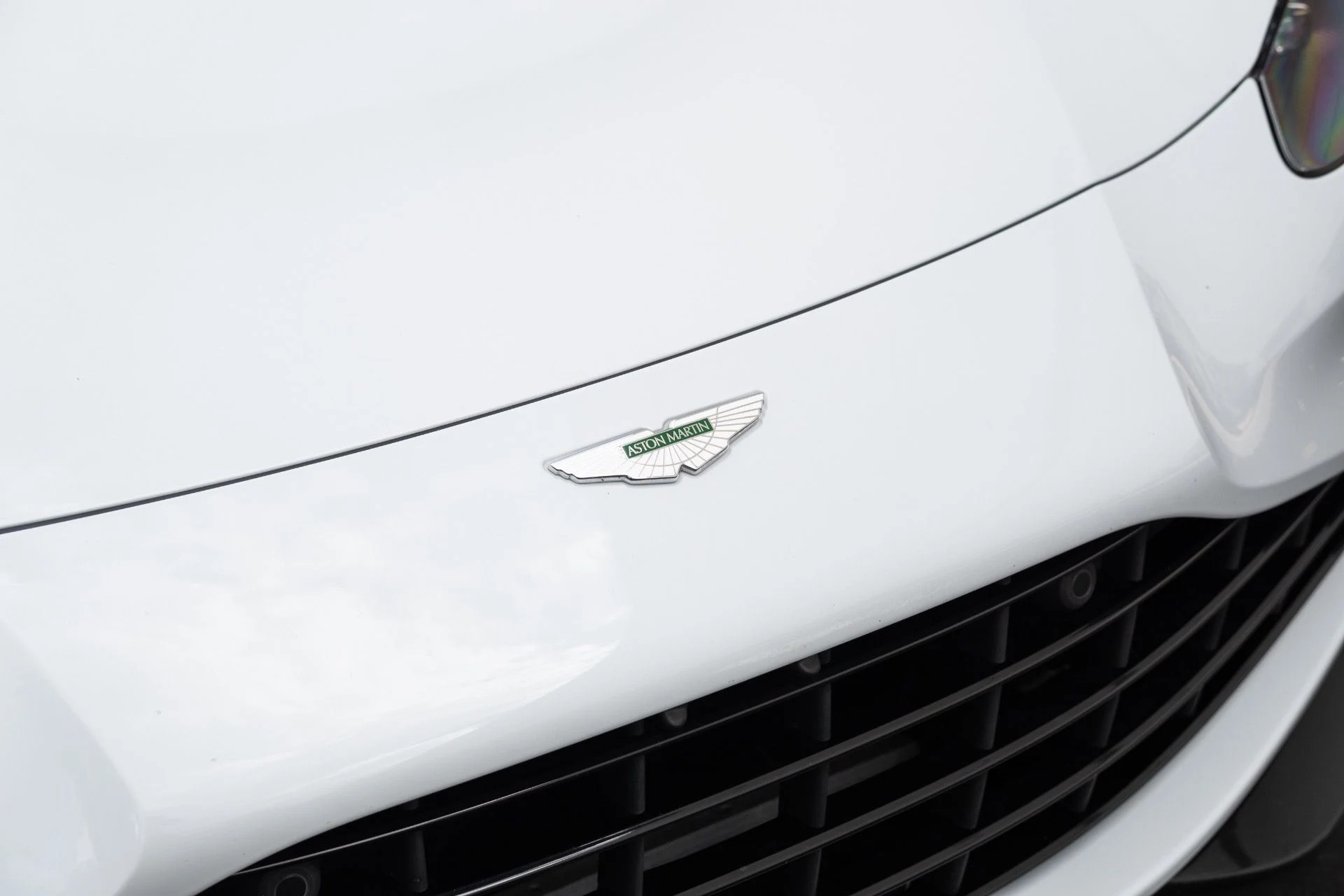 mph011_405962777_Used_2023_Aston_Martin_Vantage_V8_1773336980_df1e0797d2