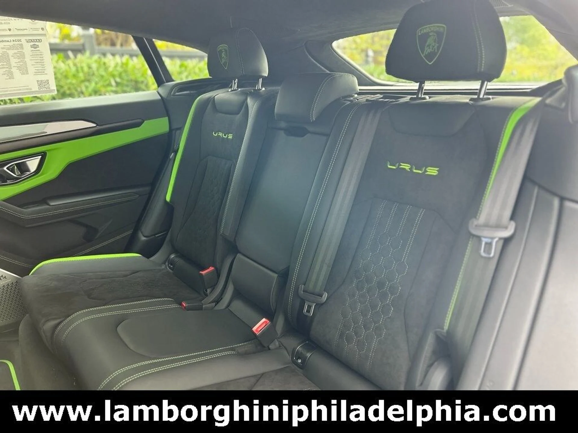 mph011_4061416298_f7cfa6134f2a4a744e2106c3e8ed806fx_bfc2c0a413