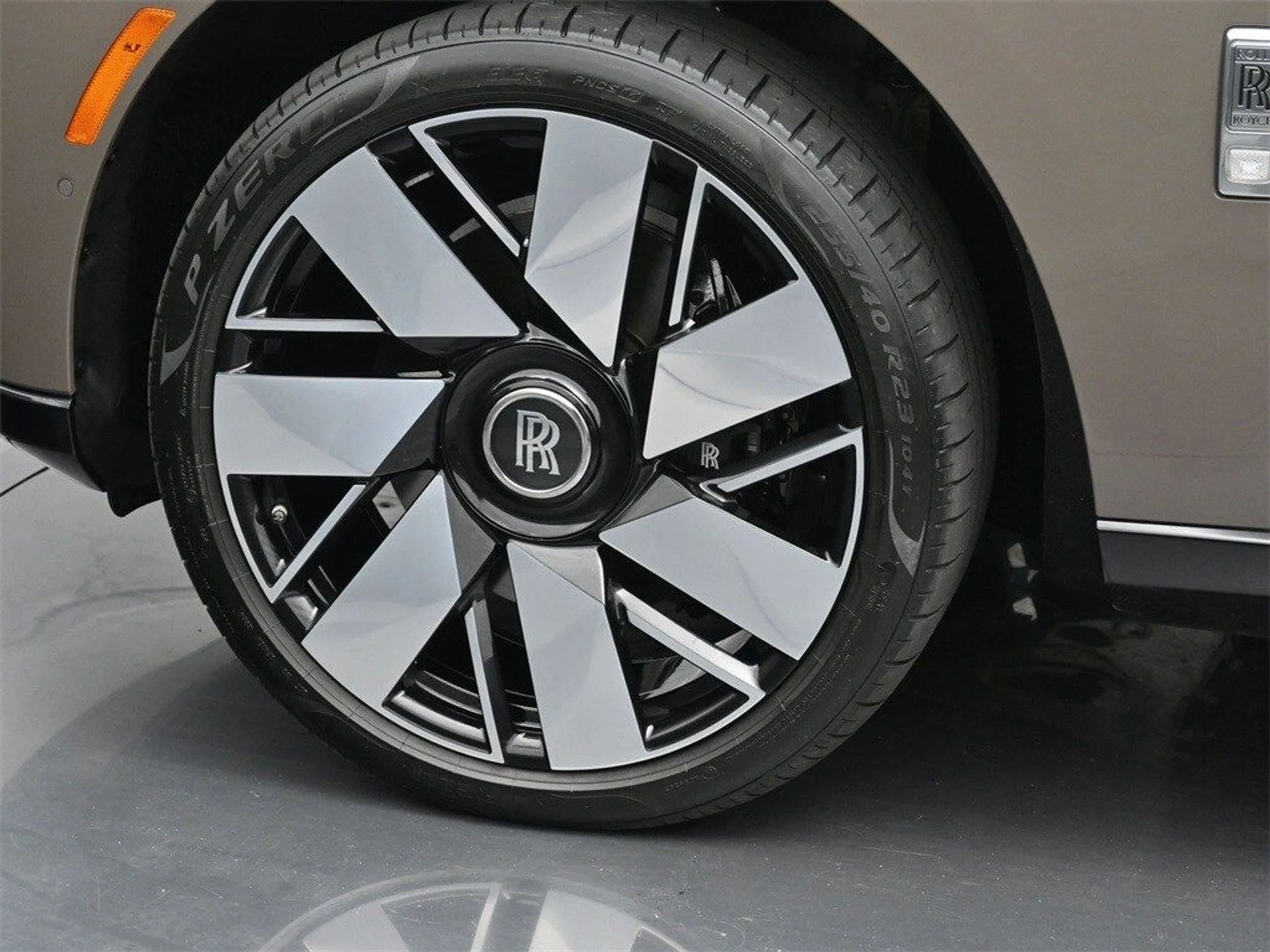 mph011_406981670_bc6f5f7df7763afa97e16c7bf1bc0badx_d6e65bf661