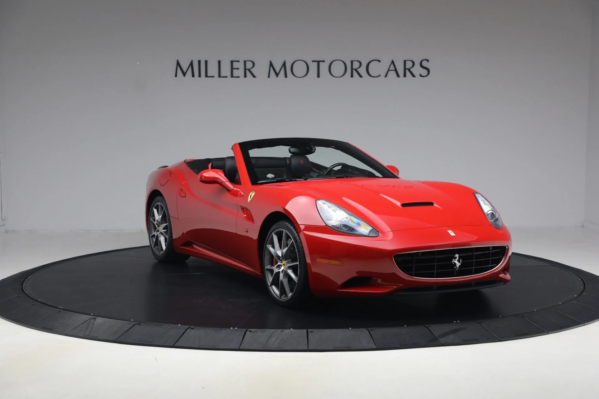 mph011_4075970150_Used_2014_Ferrari_California_30_1790957521_aba857be93