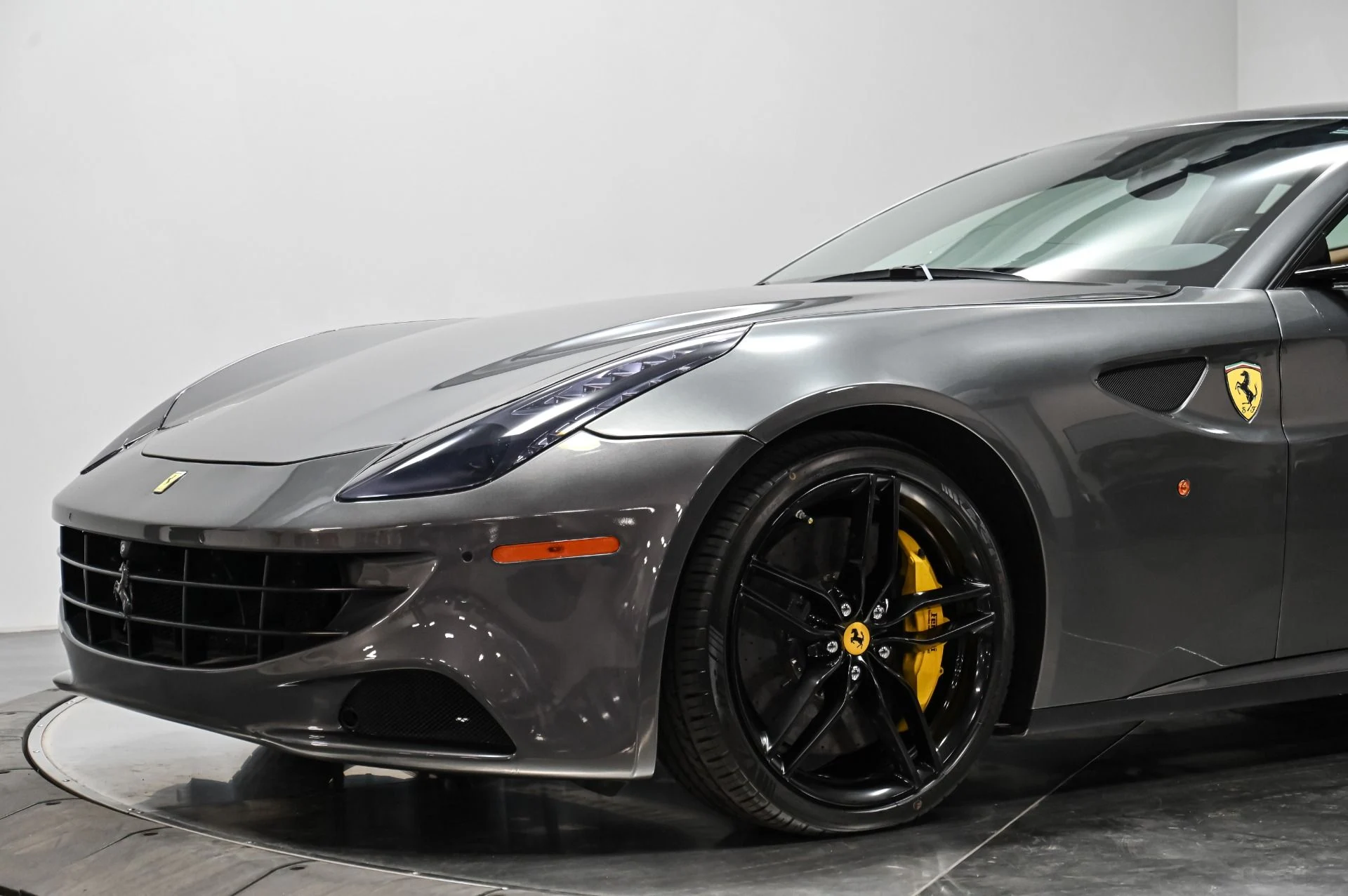 mph011_4079138817_Used_2014_Ferrari_FF_1758753652_fdb4b27aff