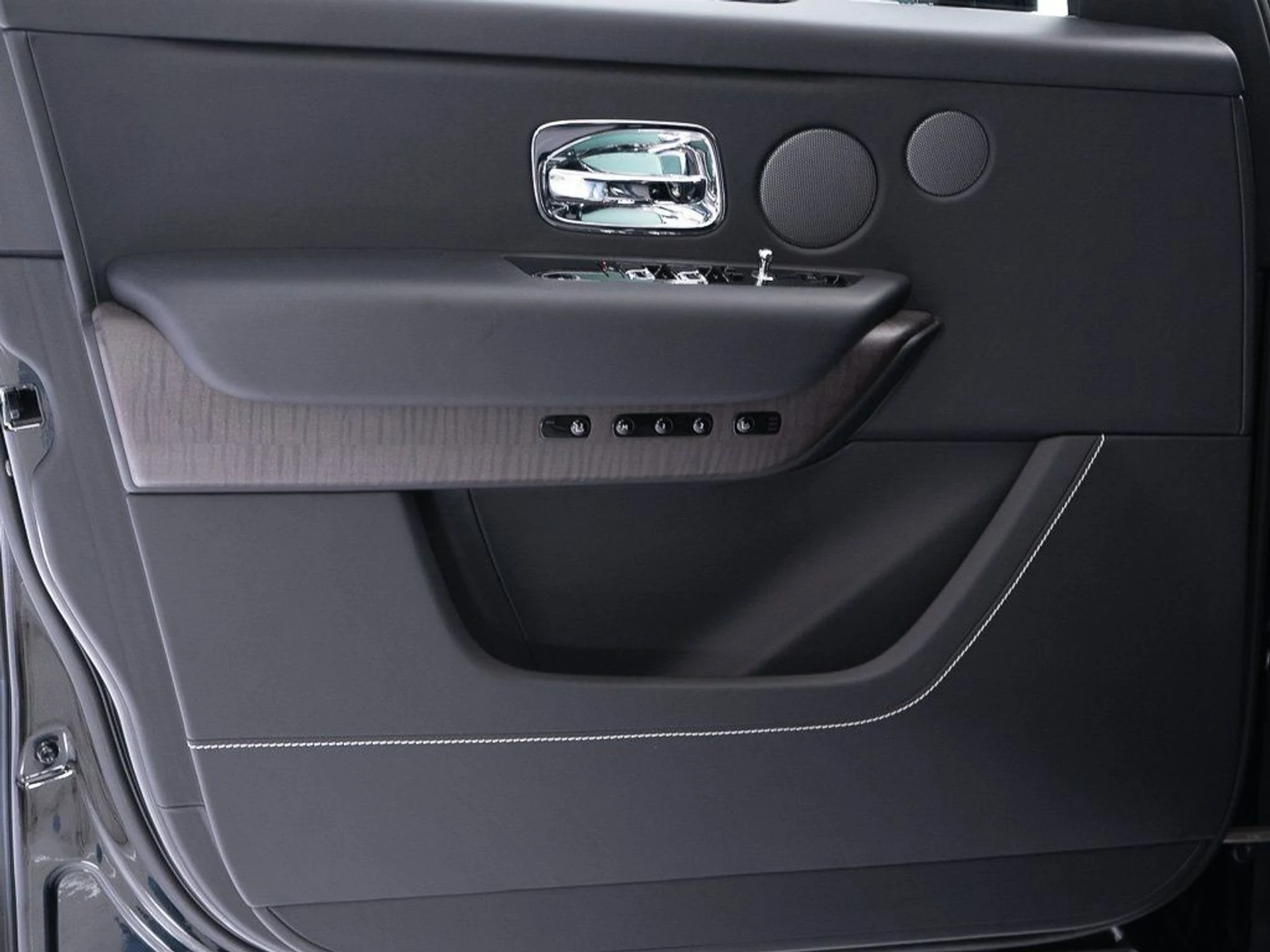 mph011_4080396311_585788c94f598bbac0b5b2622fce06a6_53a2a44e98