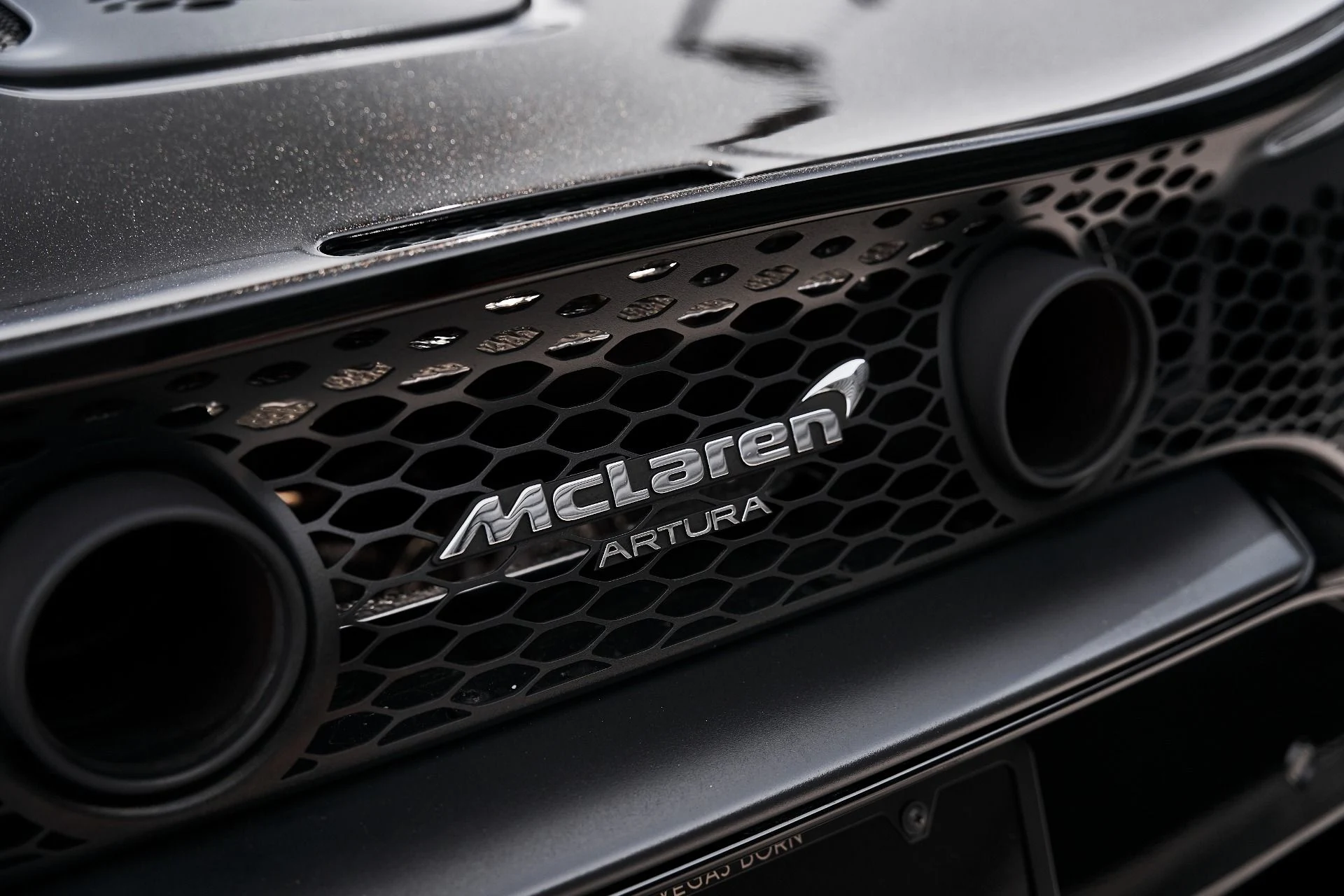 mph011_4087666269_Used_2024_Mc_Laren_Artura_1775583298_fa6eed3f52