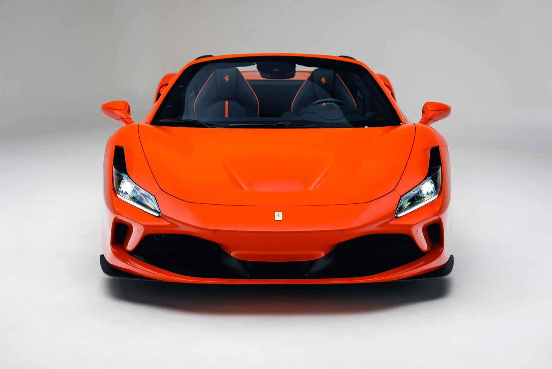 mph011_4089298616_Used_2022_Ferrari_F8_Spider_1766089321_1945ea39c4